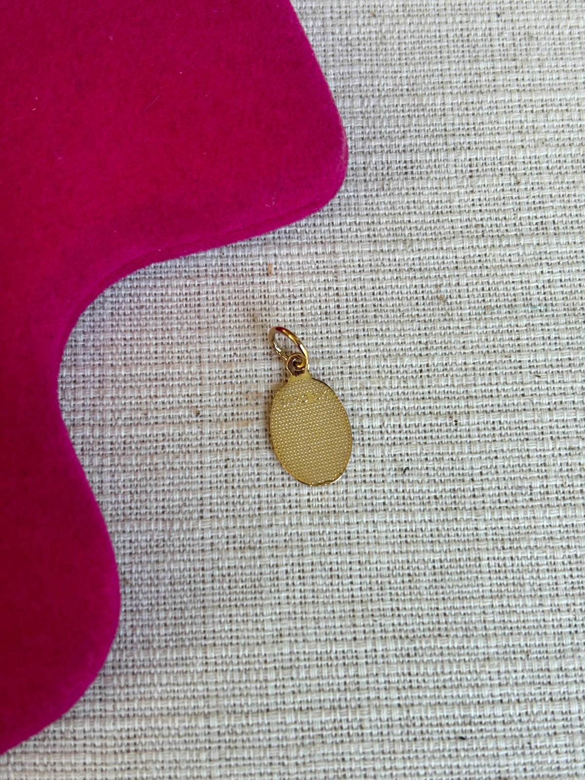 10k Small Oval Saint Christopher Charm