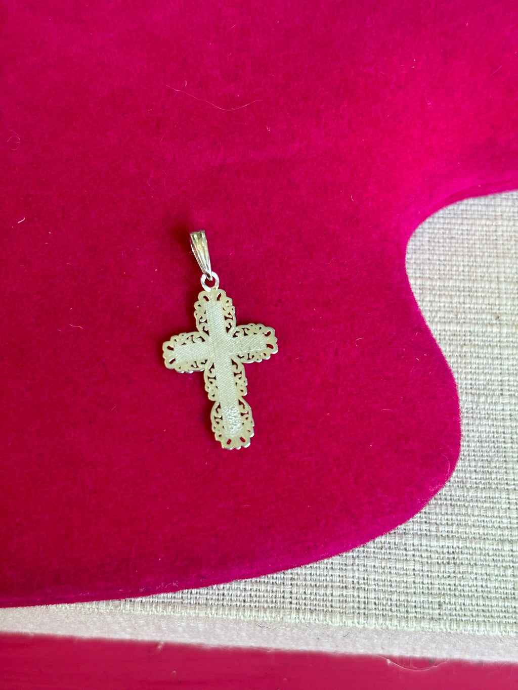 De-Ani Sterling Silver Rhodium-Plated Polished Lace Border Latin Cross Pendant
