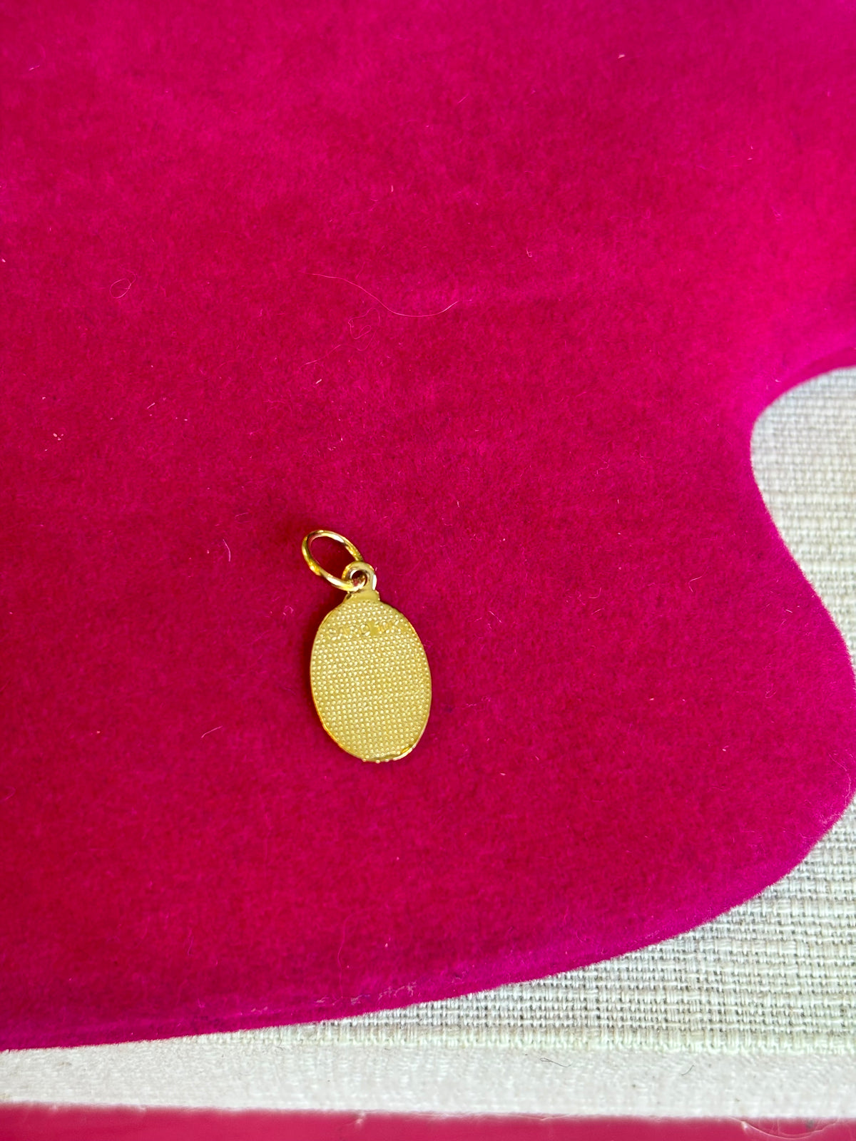 10k Small Oval Saint Christopher Charm