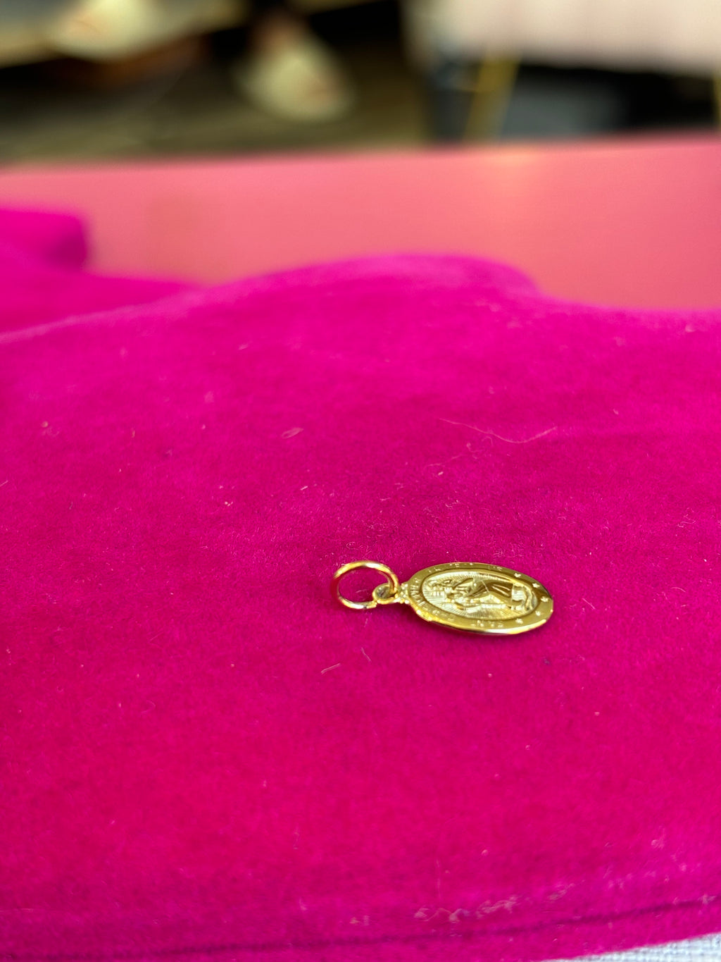 10k Small Oval Saint Christopher Charm