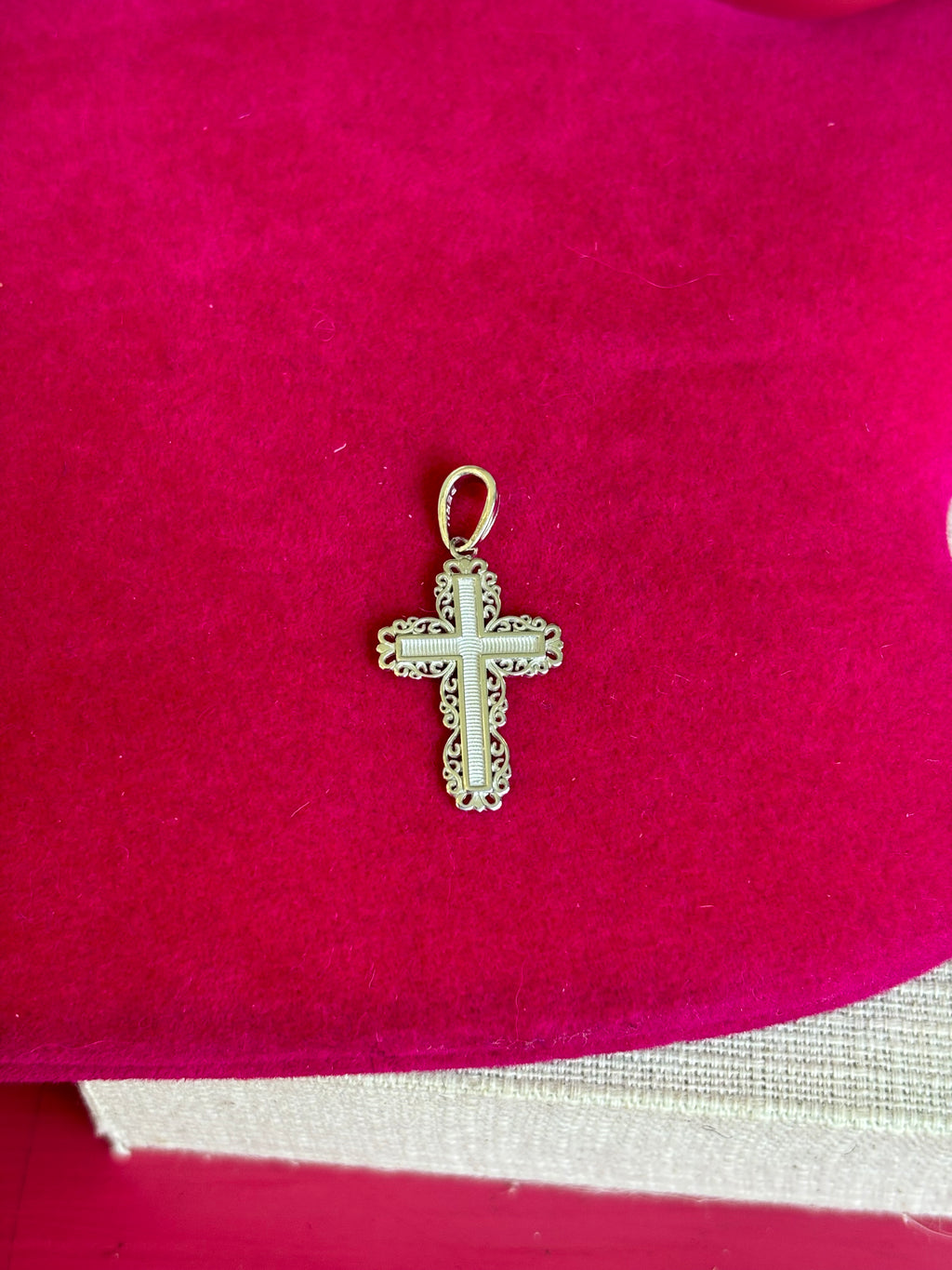 De-Ani Sterling Silver Rhodium-Plated Polished Lace Border Latin Cross Pendant