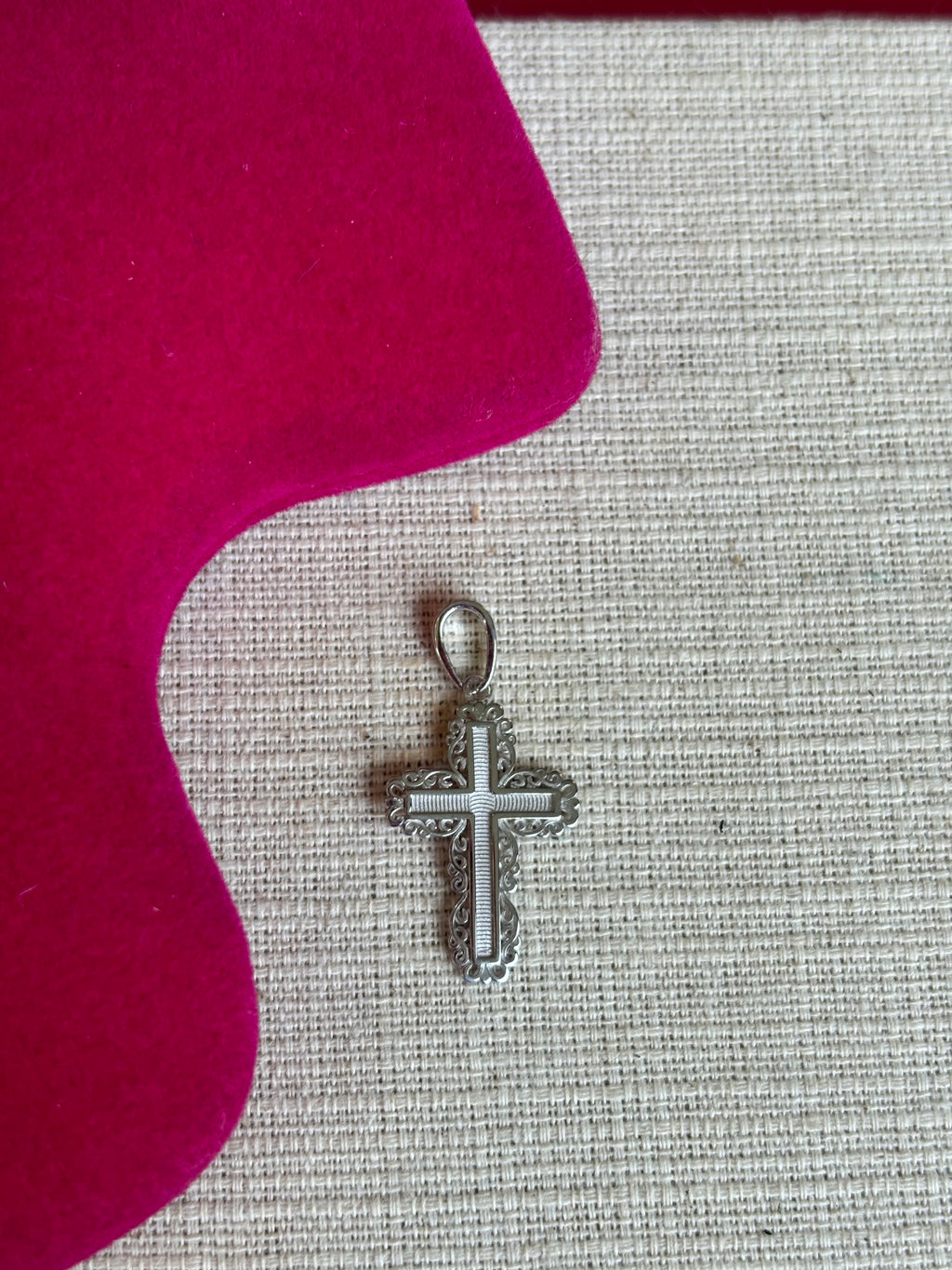 De-Ani Sterling Silver Rhodium-Plated Polished Lace Border Latin Cross Pendant