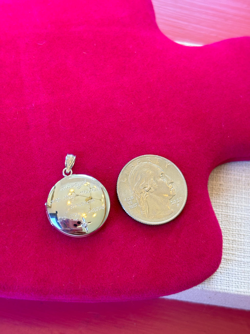 Sterling Silver Rhodium plated 20mm Diamond Always On My Mind Round Locket