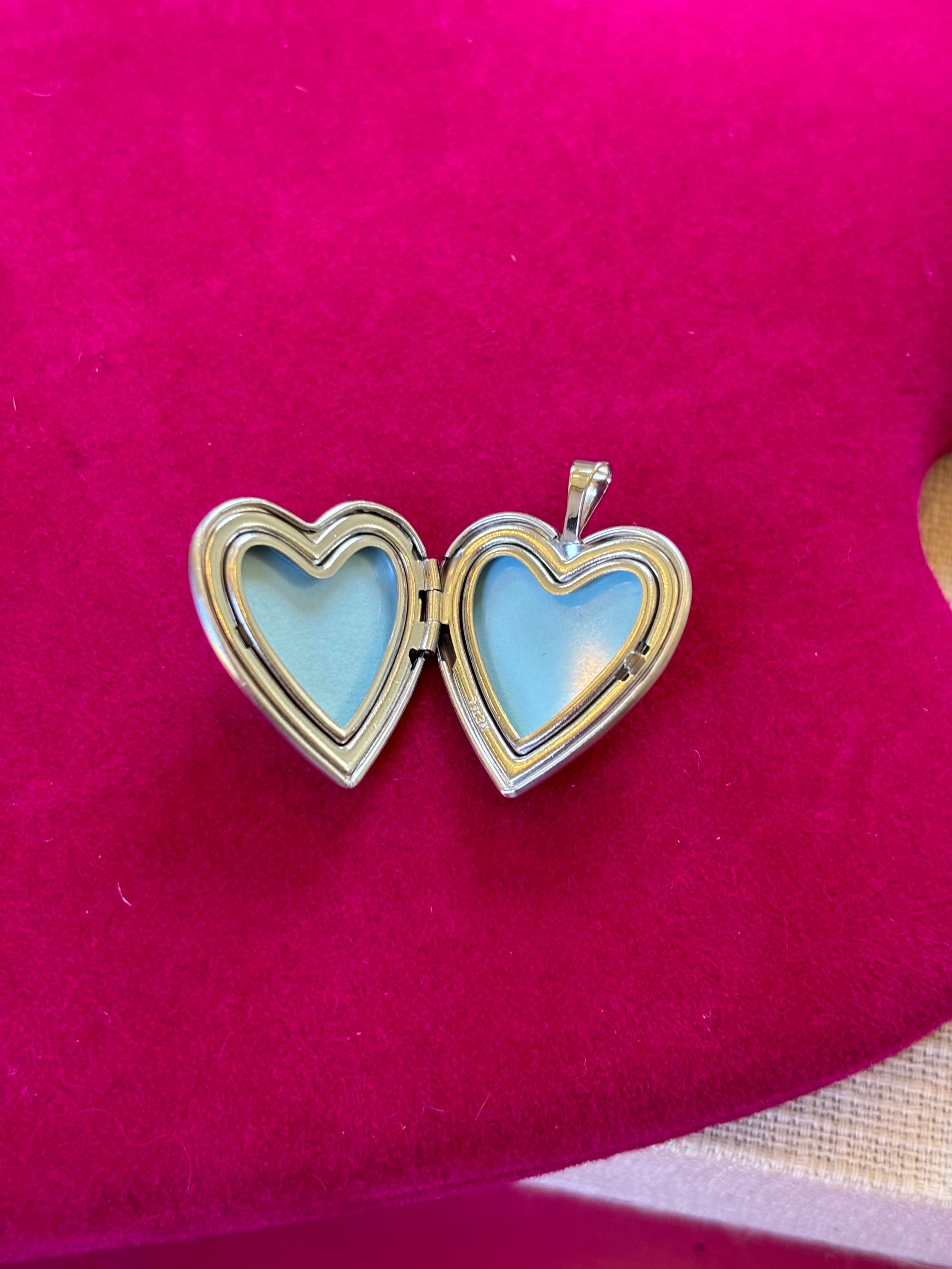 Sterling Silver Rhodium-plated Forever In My Heart Locket