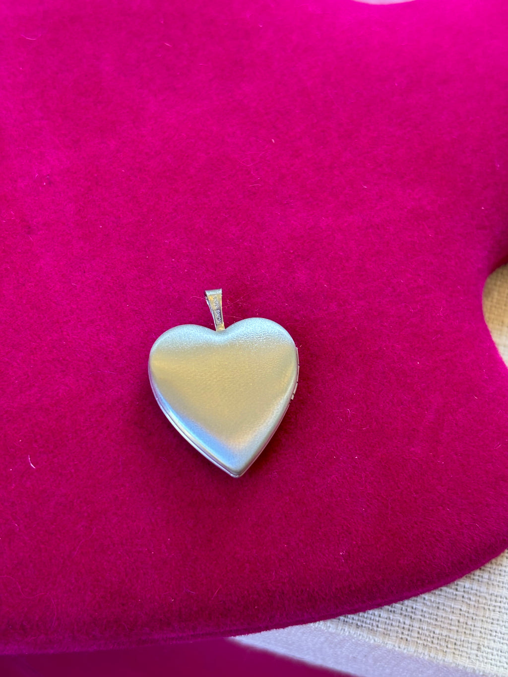 Sterling Silver Rhodium-plated Forever In My Heart Locket