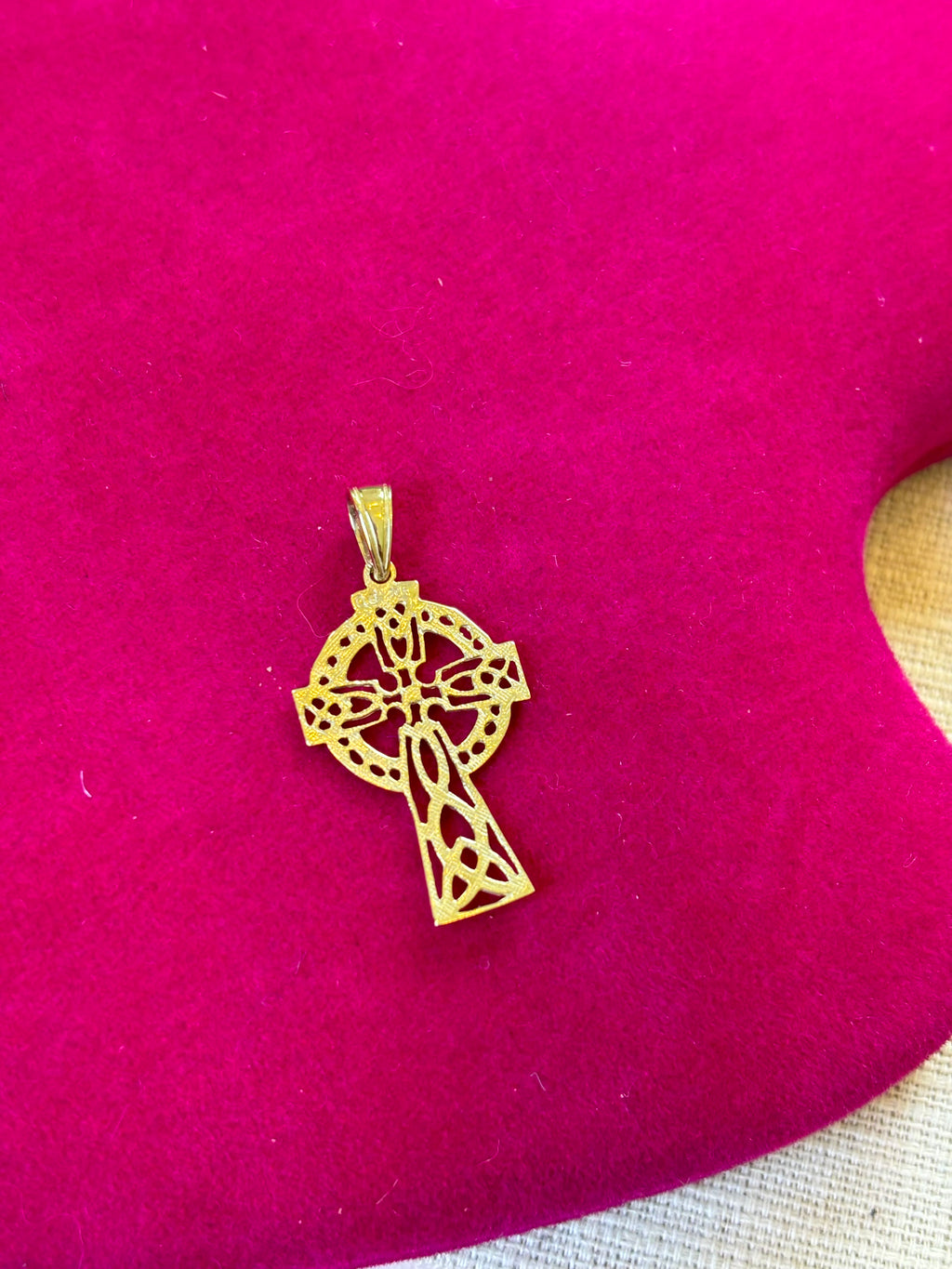 10K Polished Celtic Cross Pendant