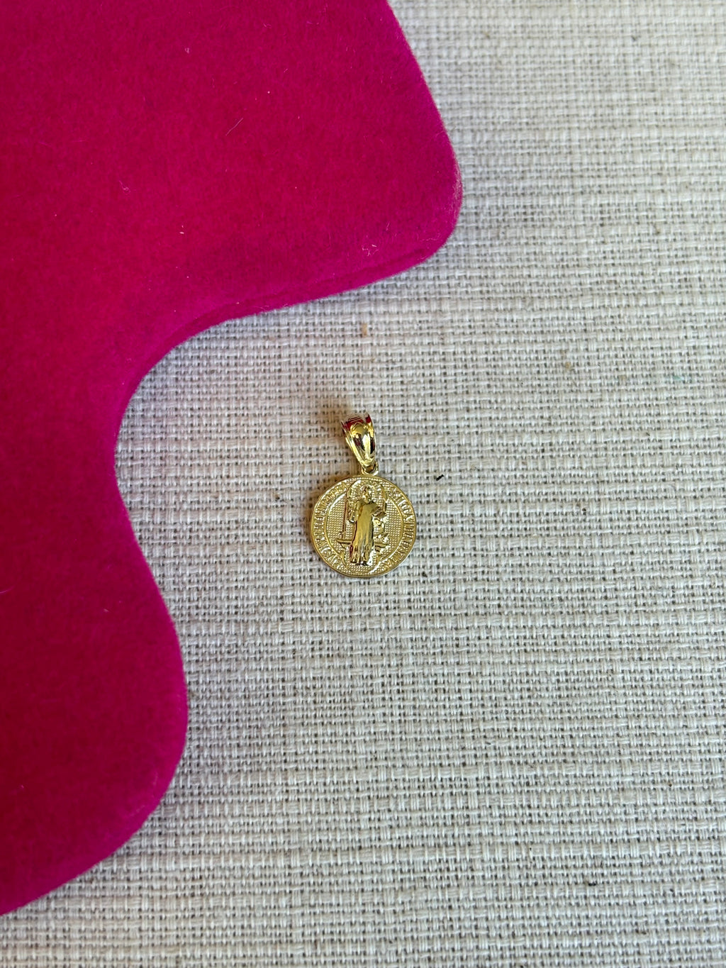 10k San Benito 2 Sided Round Small Pendant