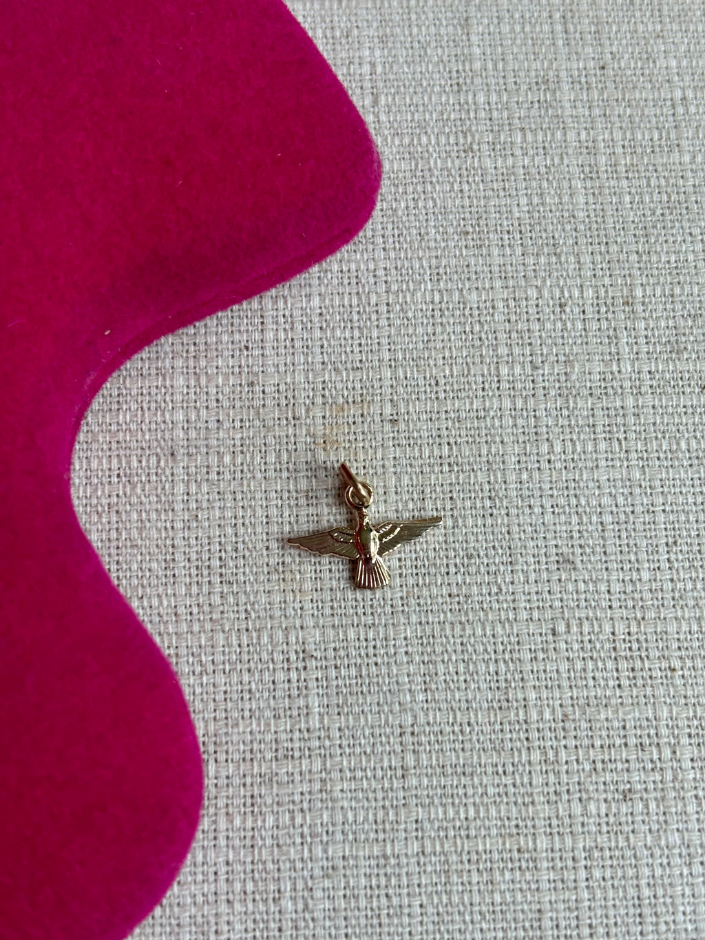 14K Yellow Gold 14x10 mm Dove Pendant