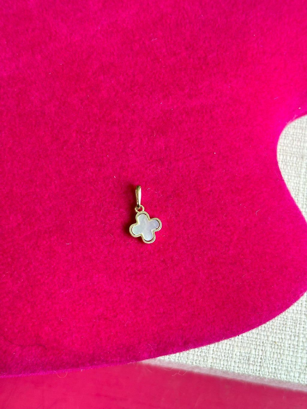 10K Polished Mother of Pearl Clover Pendant