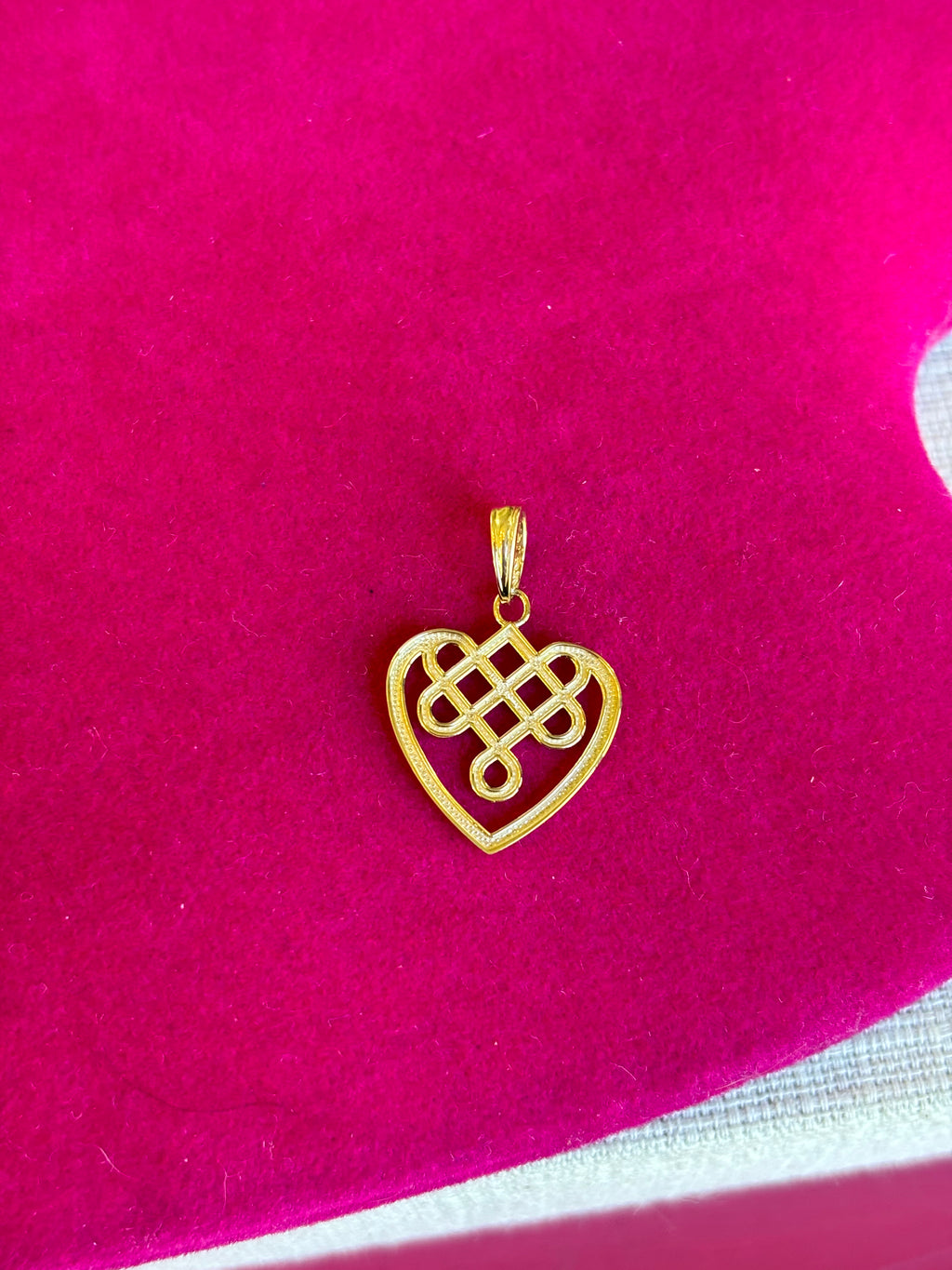 14K Small Celtic Knot Heart Love Charm