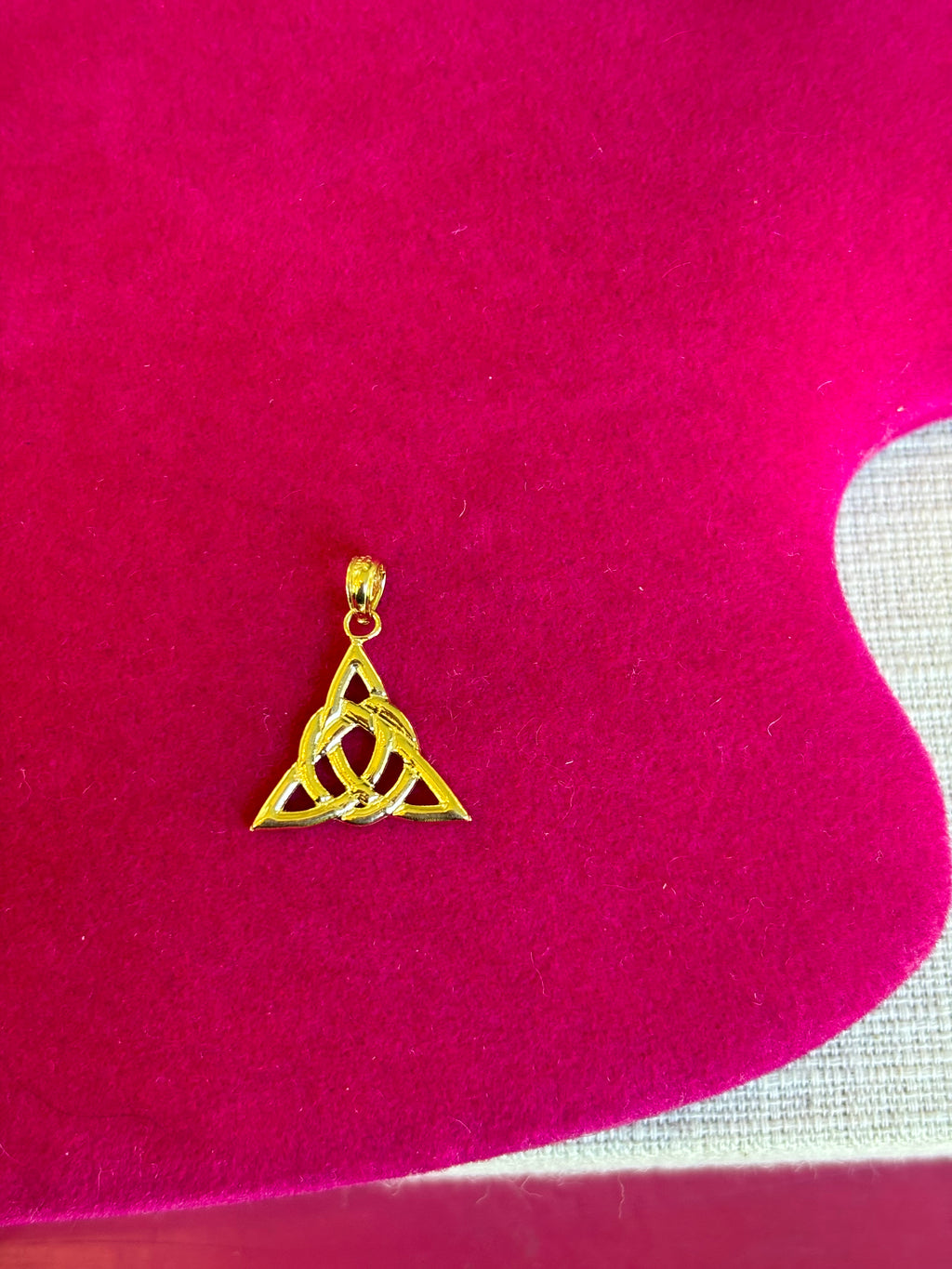14k Small Celtic Trinity Knot Charm