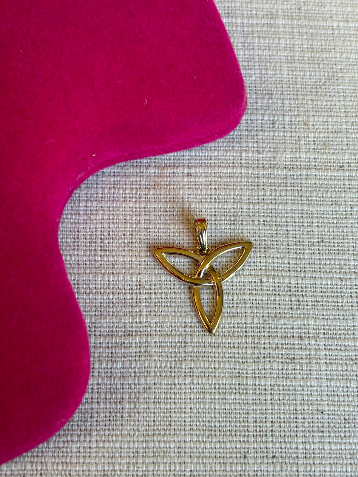 14K Trinity Celtic Symbol Charm