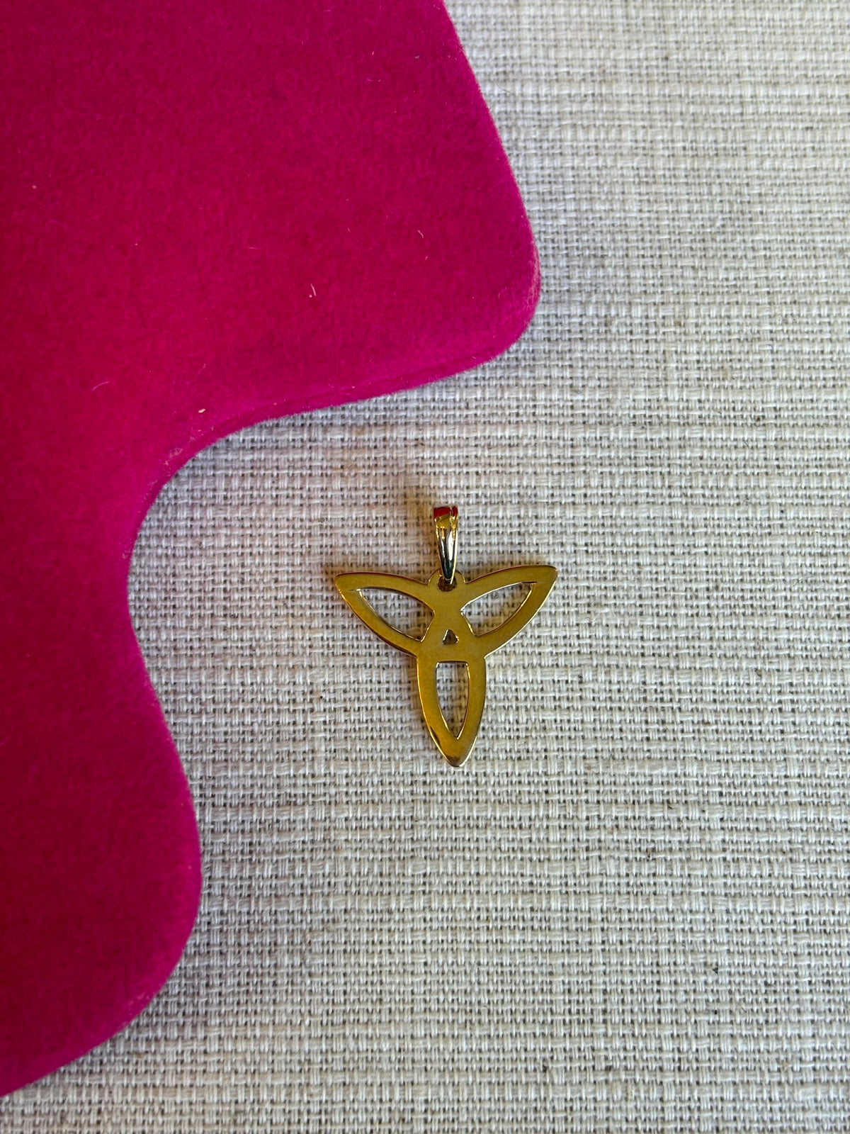 14K Trinity Celtic Symbol Charm