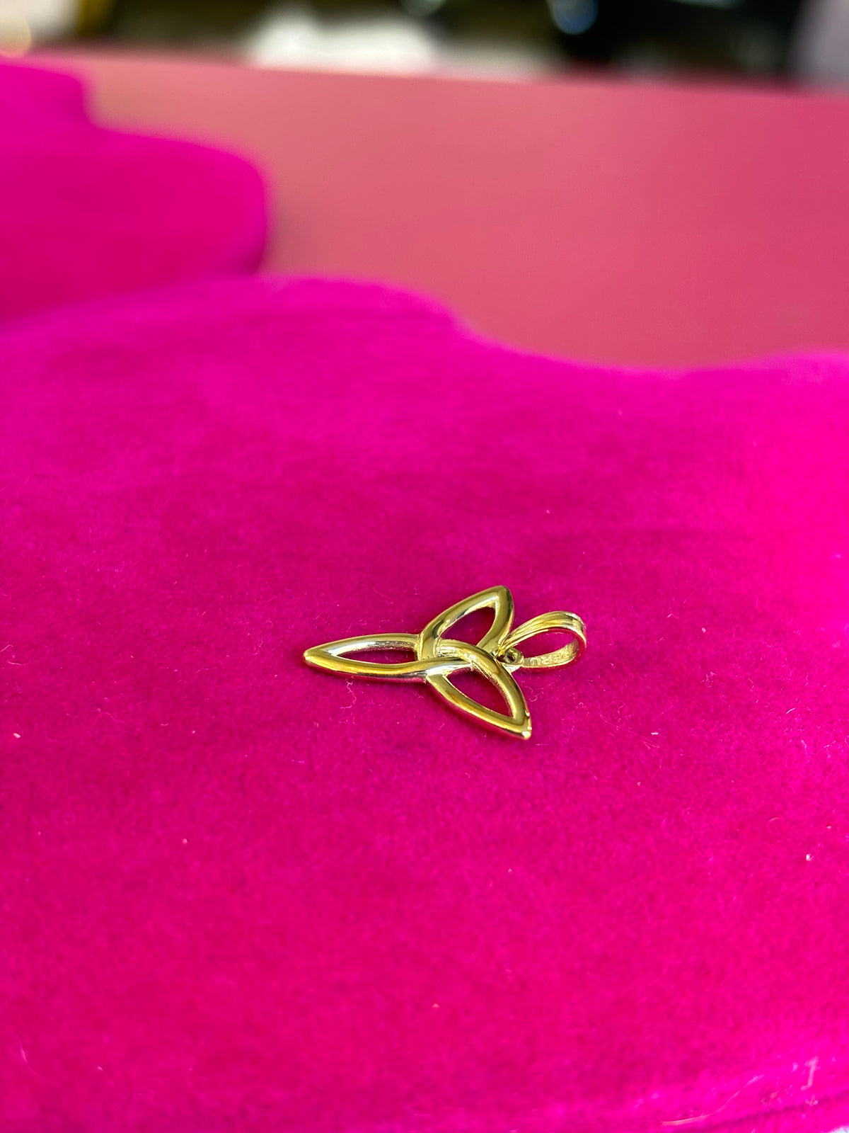 14K Trinity Celtic Symbol Charm