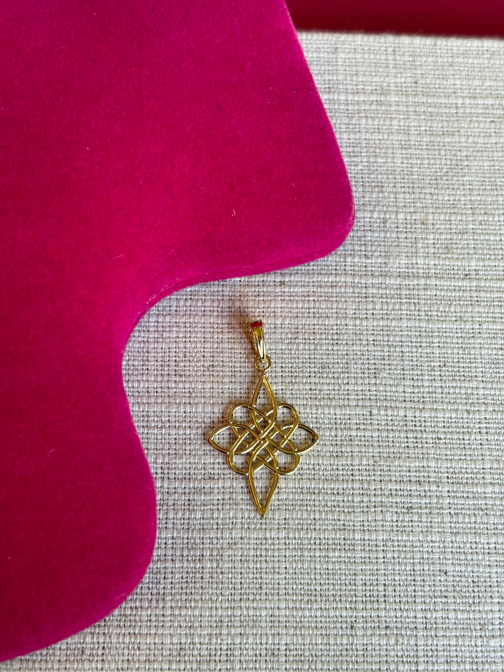 14K Celtic Knot Pendant