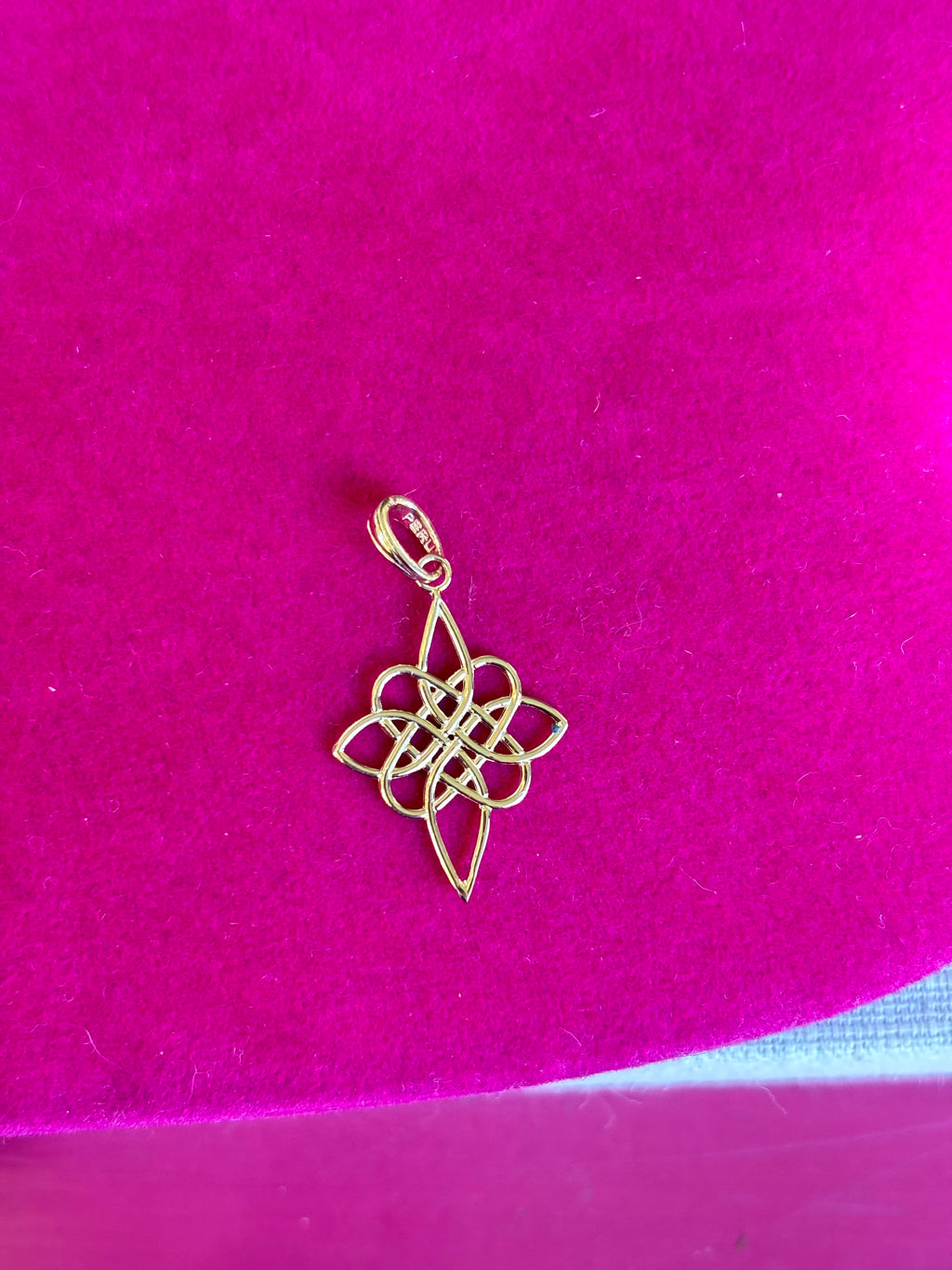 14K Celtic Knot Pendant