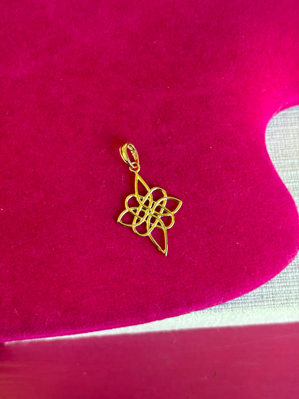 14K Celtic Knot Pendant