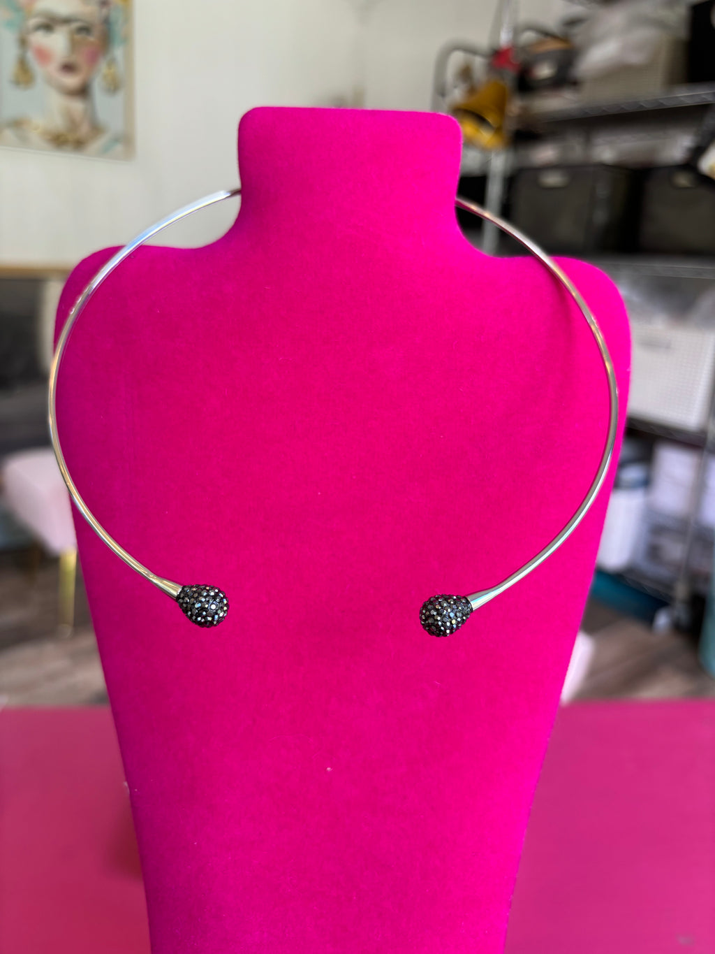 Stainless Steel Polished with Hematite Flexible Neck Wire