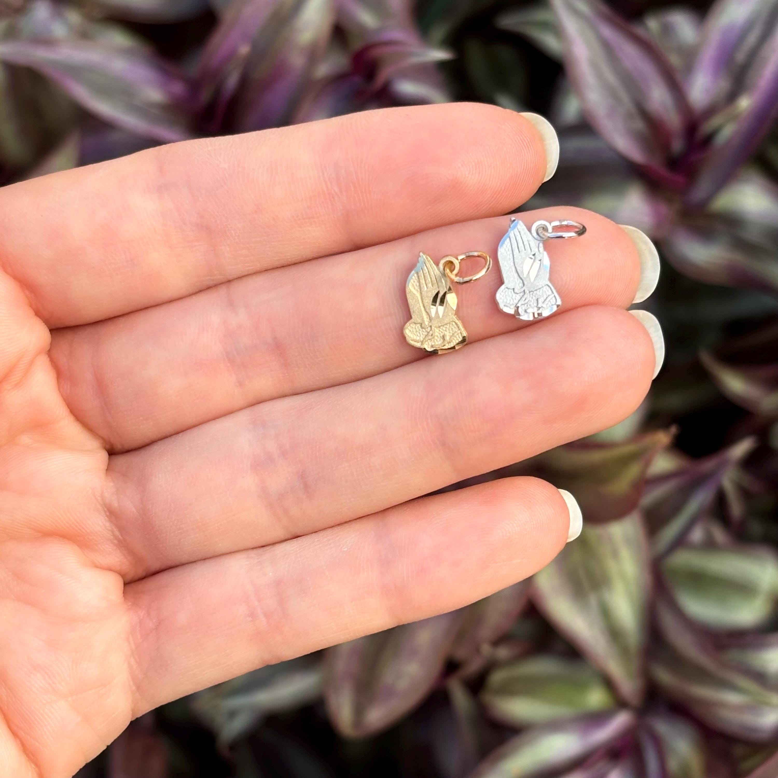 10k Gold Praying Hands Matte Charm Pendant
