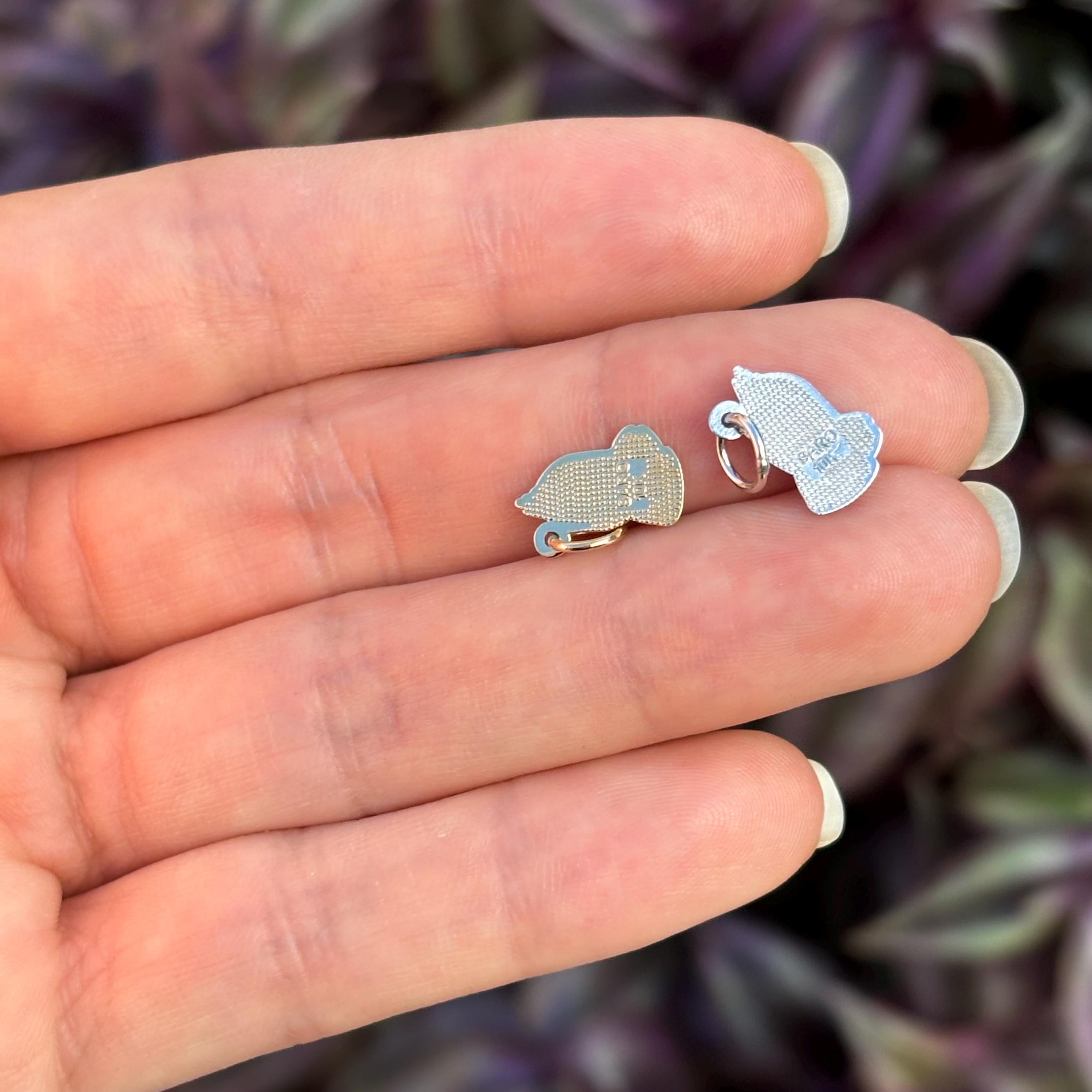 10k Gold Praying Hands Matte Charm Pendant
