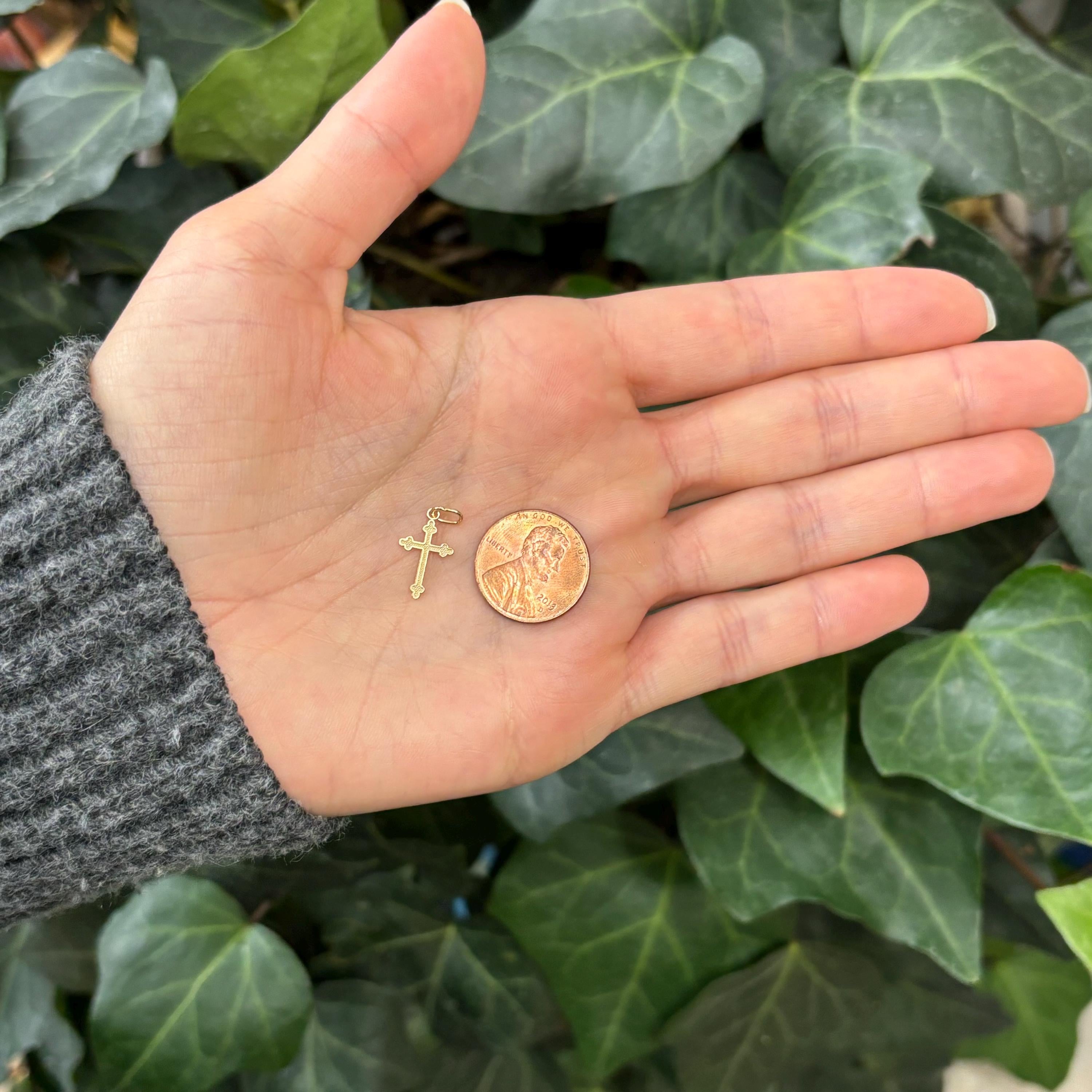 14k Gold Budded Small Cross Charm Pendant