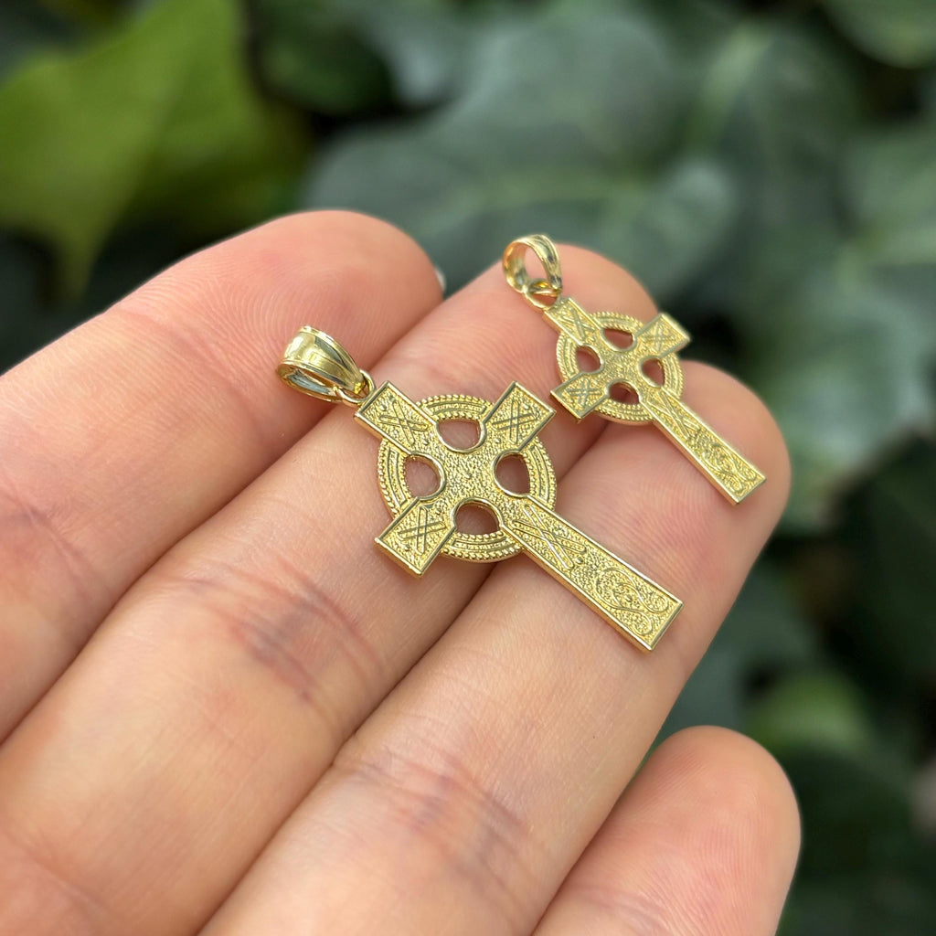 14k Gold Celtic Circle Textured Cross Charm Pendant