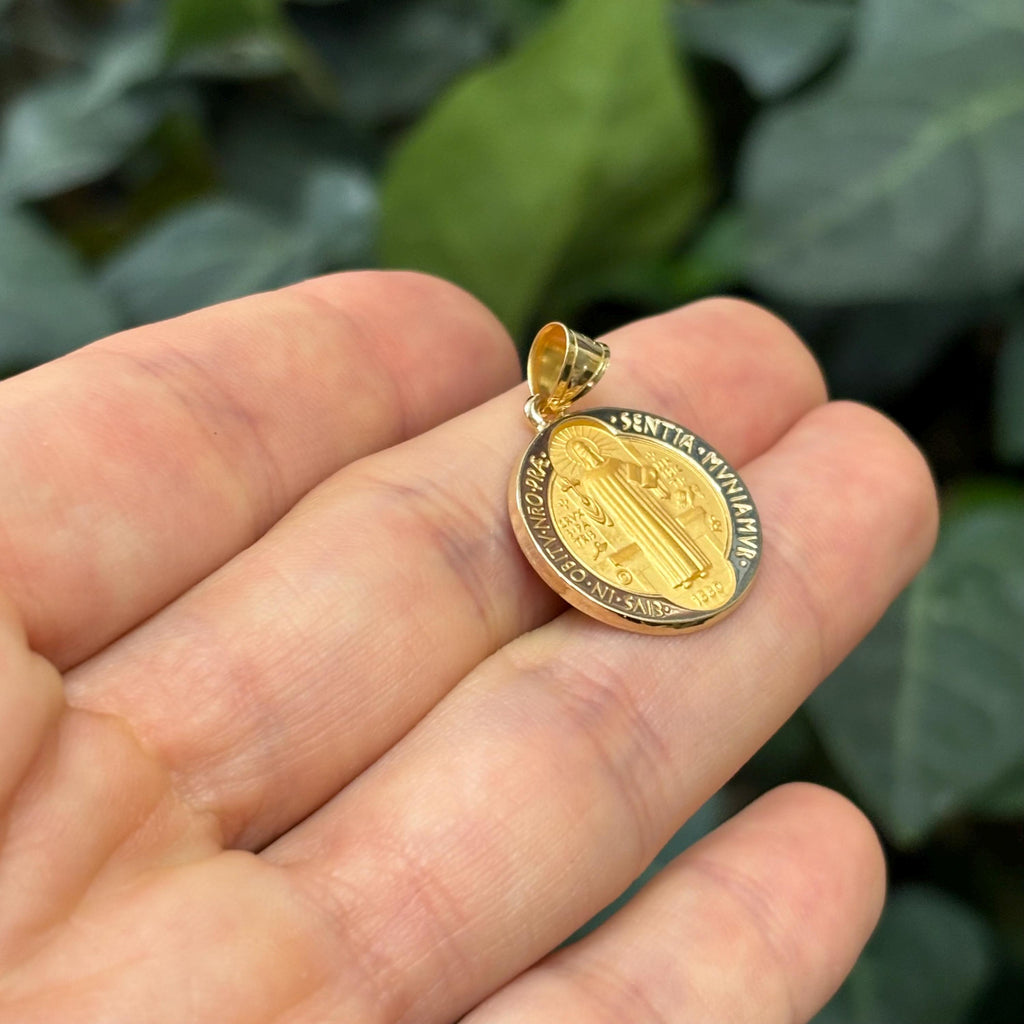 14k Gold St Benedict Satin Medal Pendant Hollow 18mm