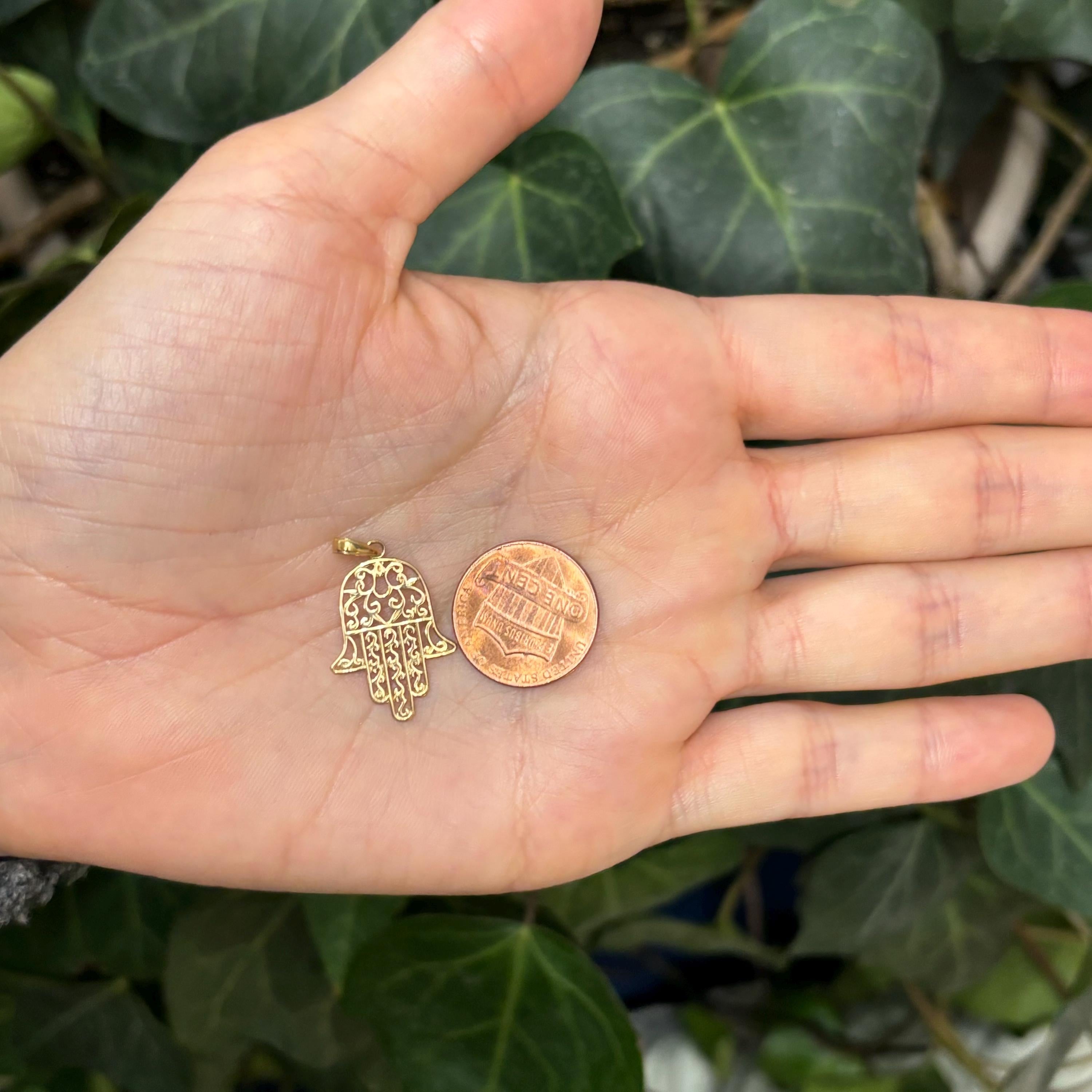 10K Yellow Gold Hamsa Chamseh Detailed Filigree Pendant