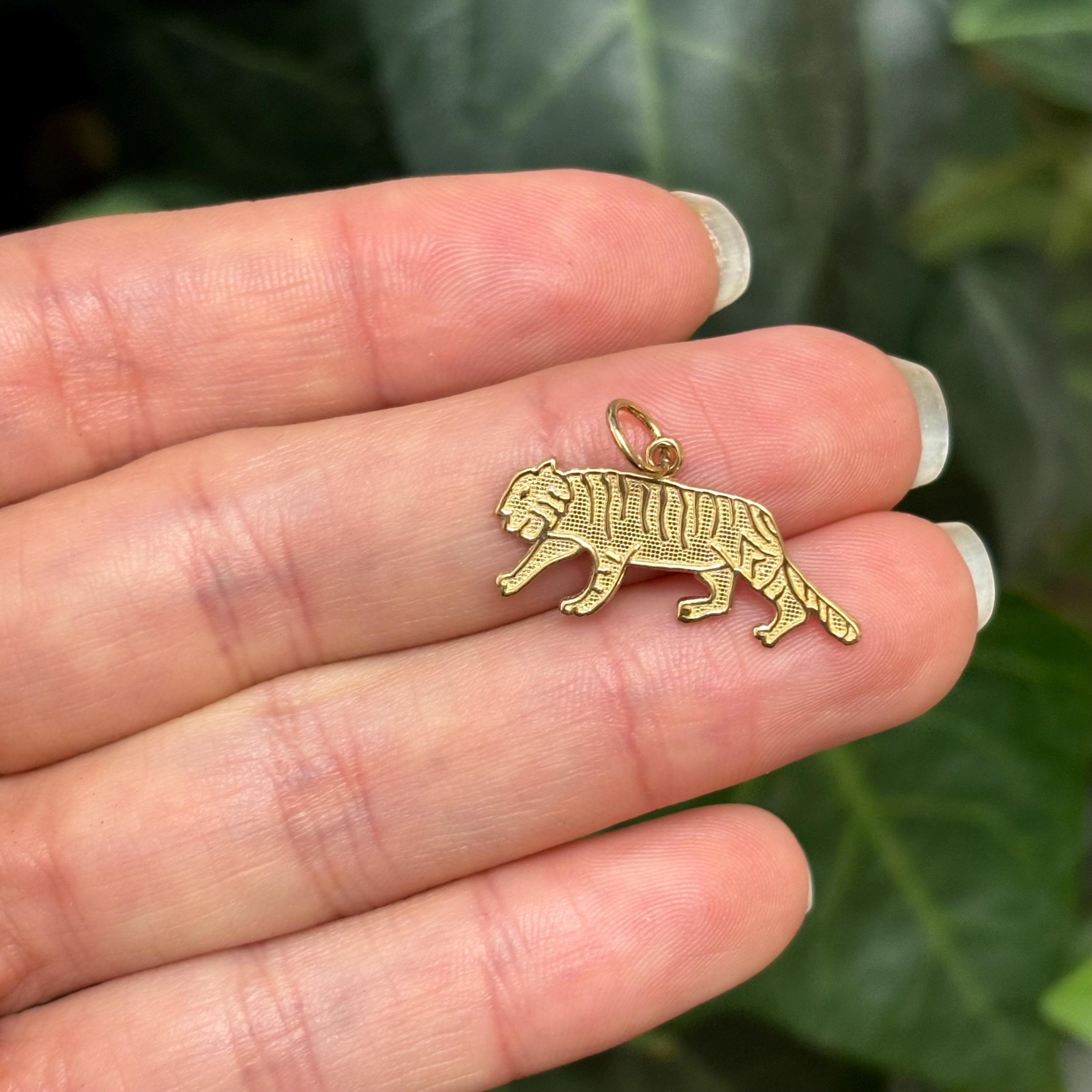 10k Yellow Gold Prowling Tiger Cat Detailed Charm Pendant