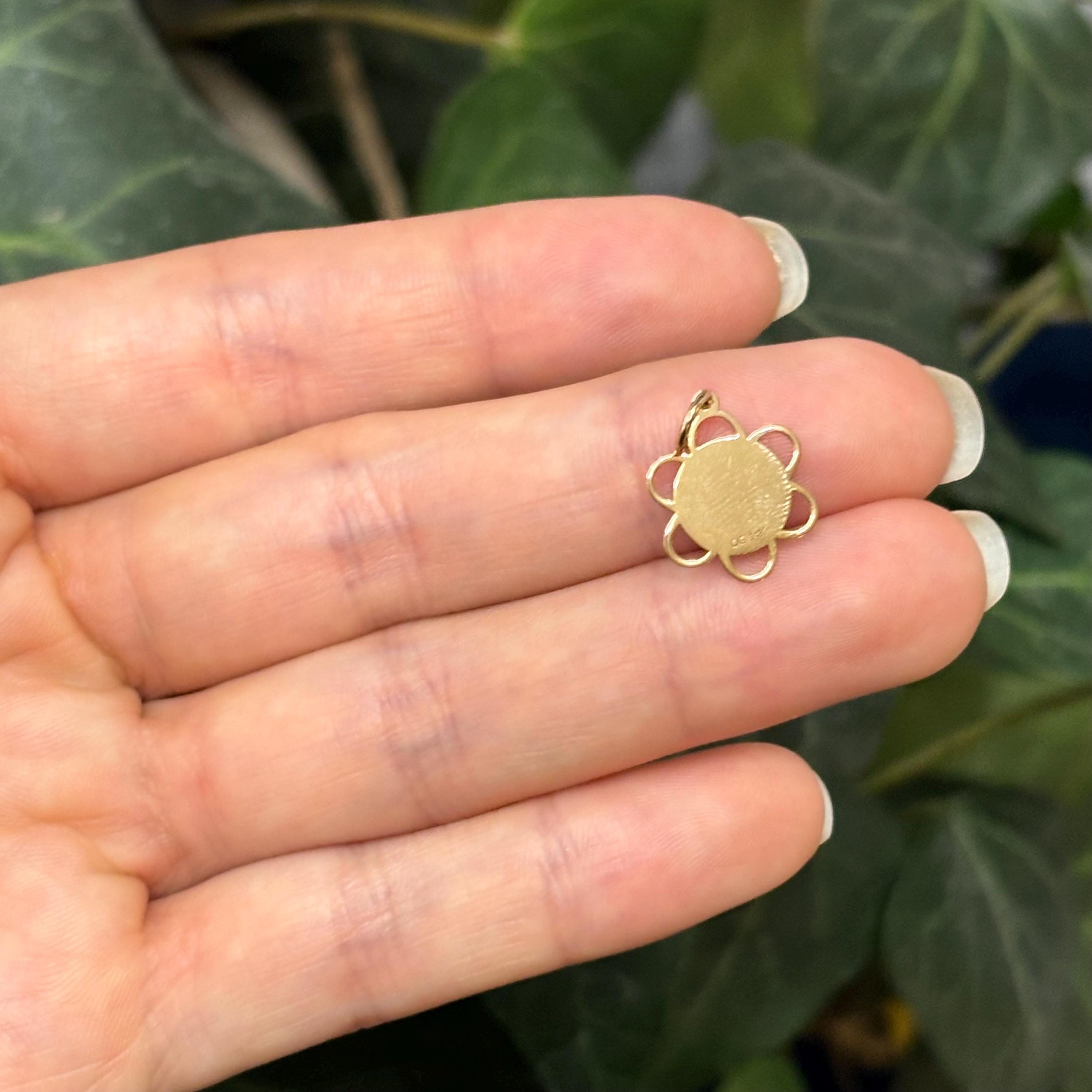 14K Yellow Gold Graduation Day Detailed Charm Pendant