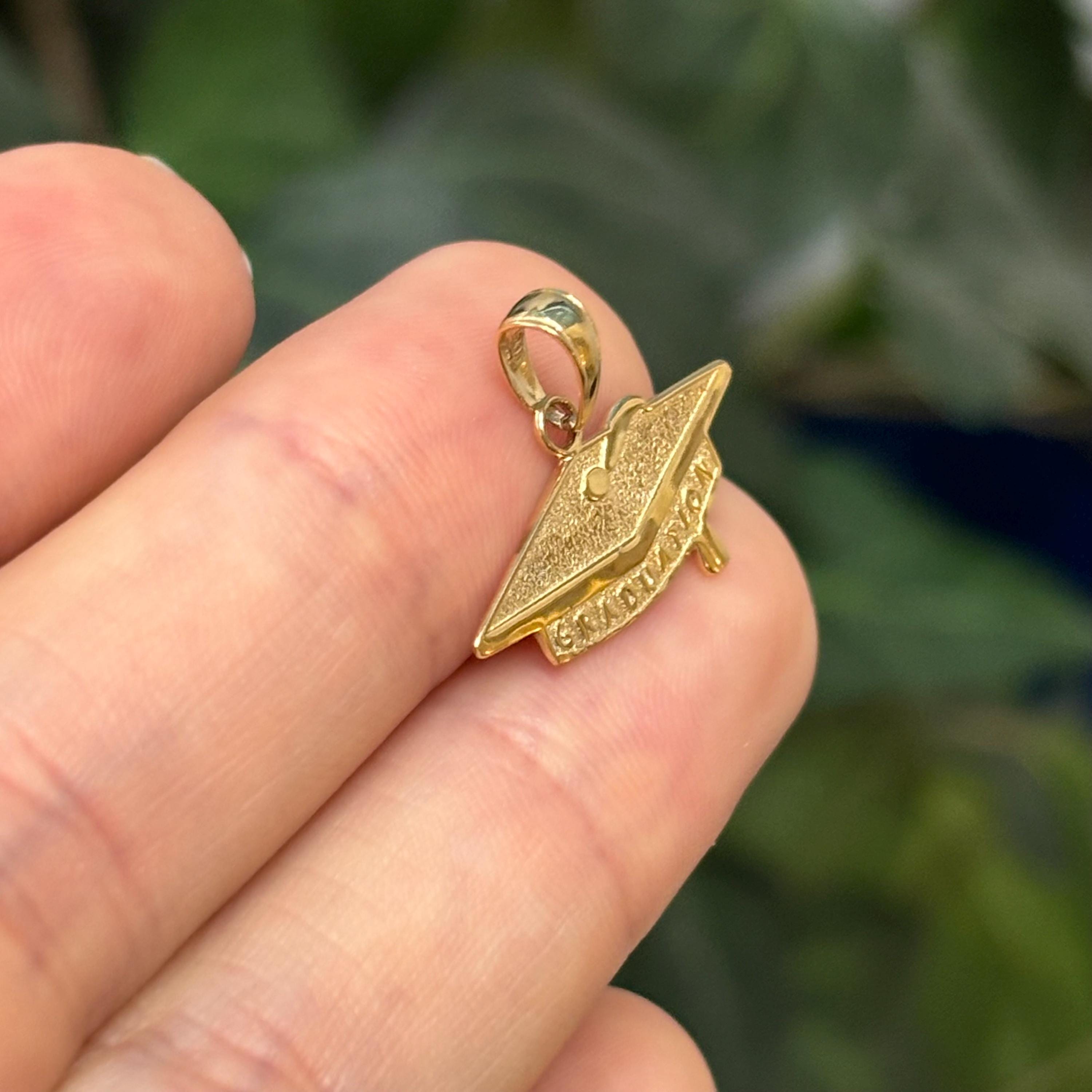 14K Yellow Gold Graduation Cap Detailed Charm Pendant