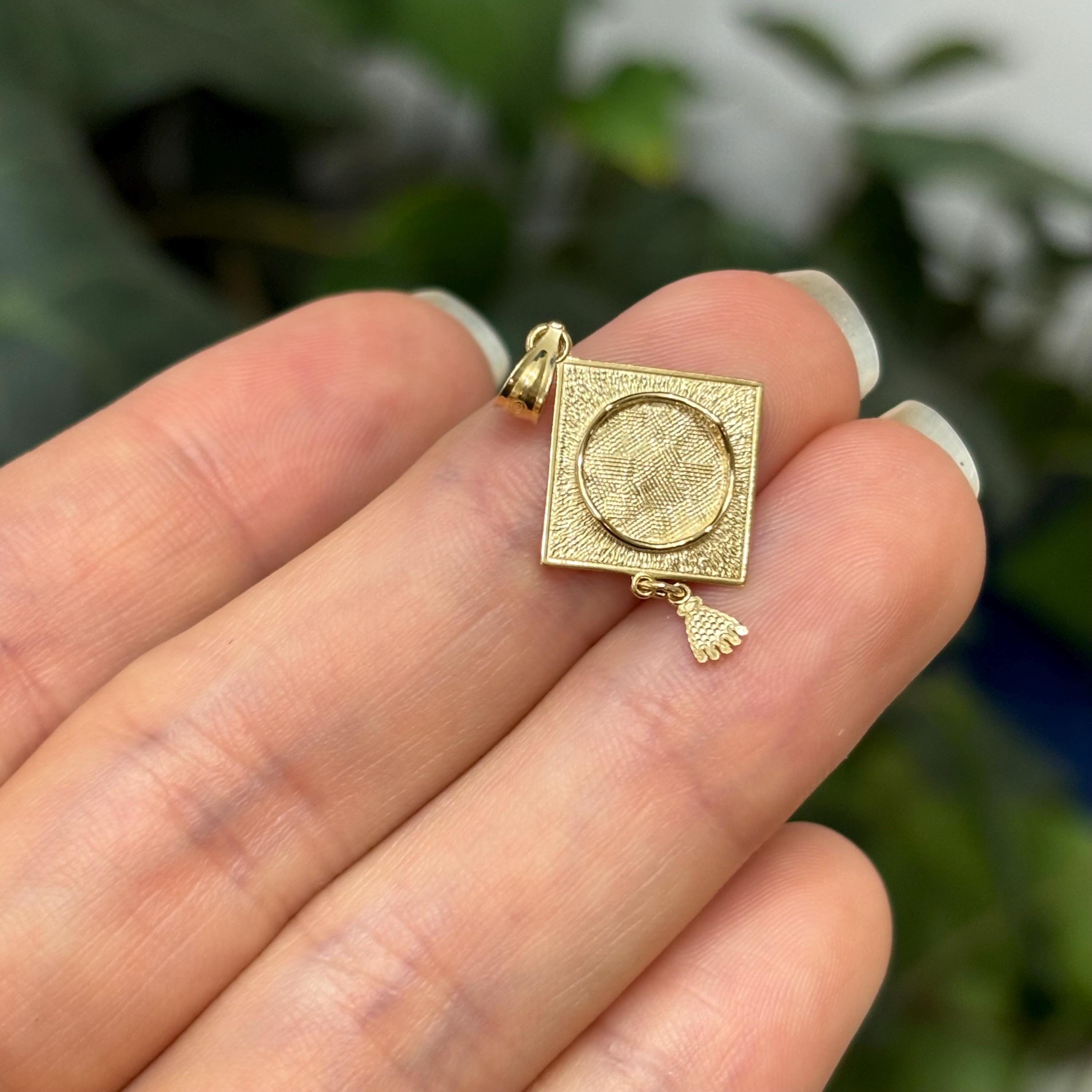 14K Yellow Gold Graduation Cap Detailed Charm Pendant