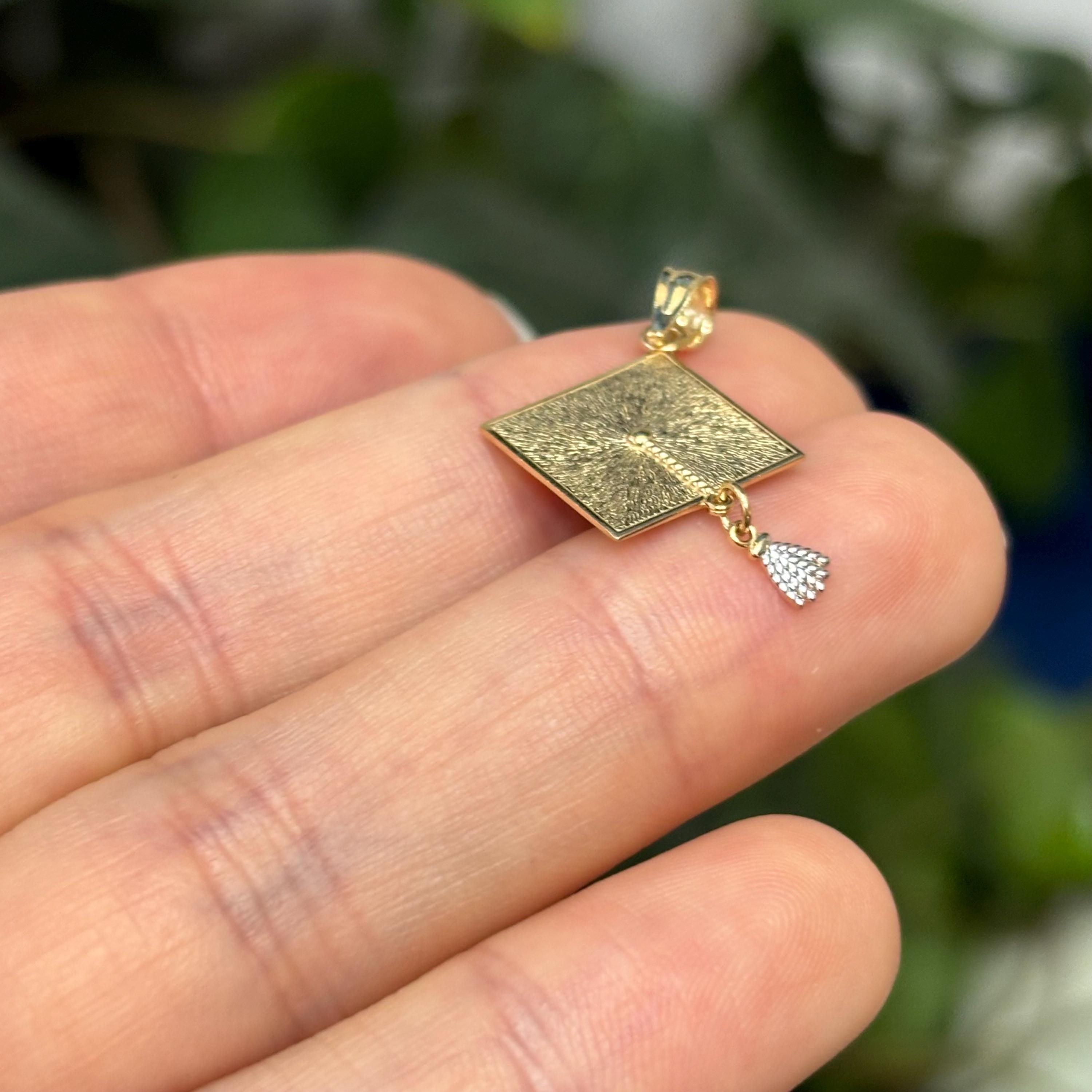 14K Yellow Gold Graduation Cap Detailed Charm Pendant