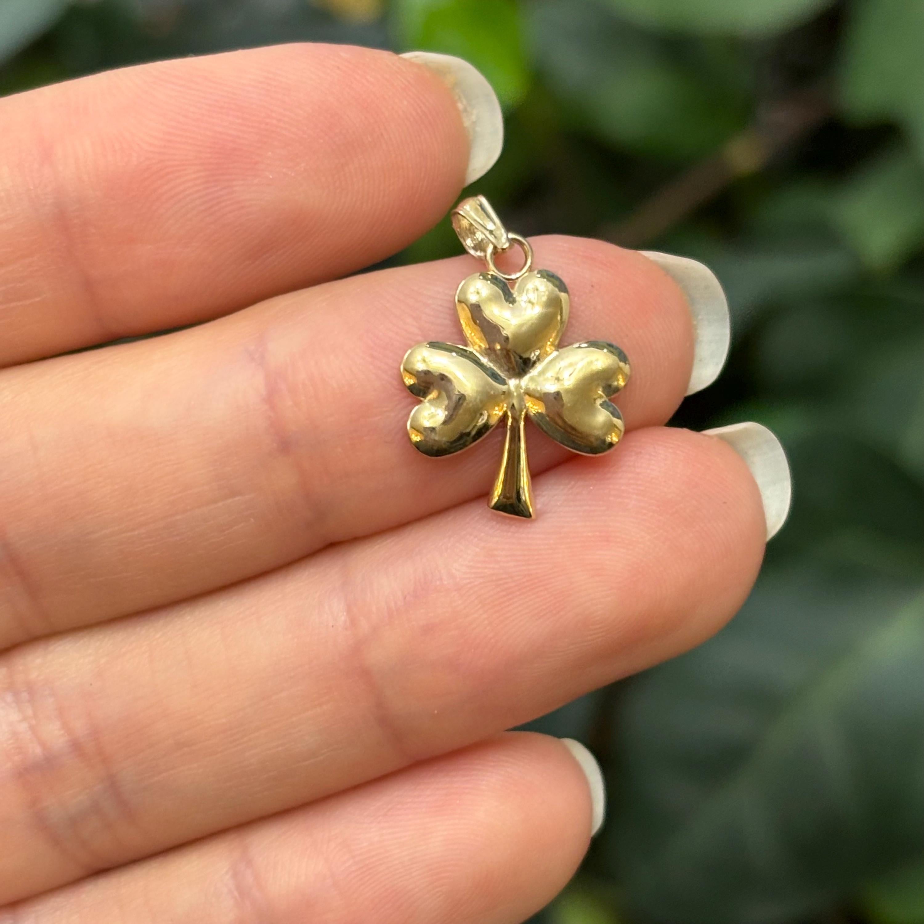 10k Yellow Gold Irish 3 Leaf Clover Shamrock Heart Design Detailed Charm Pendant