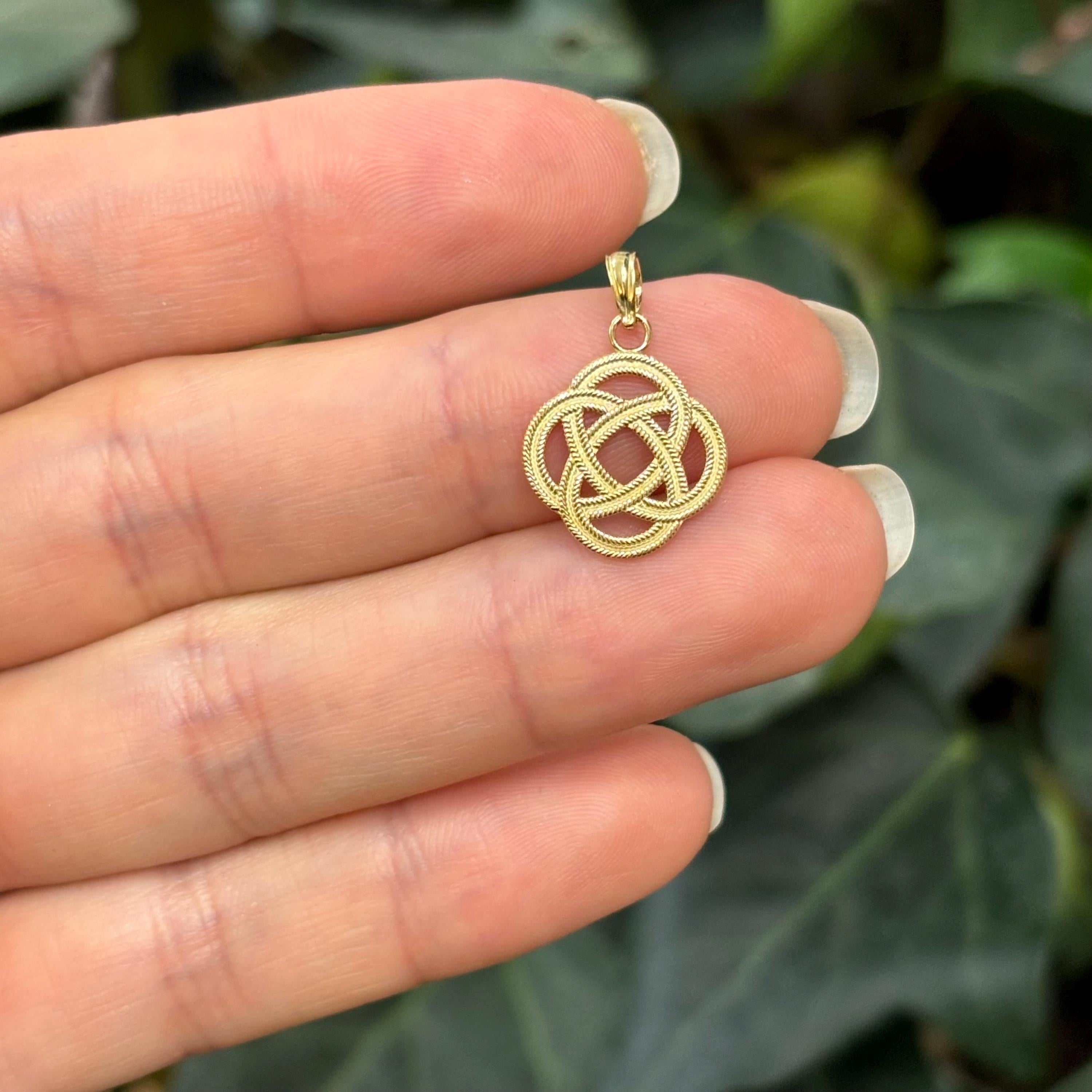 10K Yellow Gold Irish Celtic Trinity Textured Knot Detailed Charm Pendant