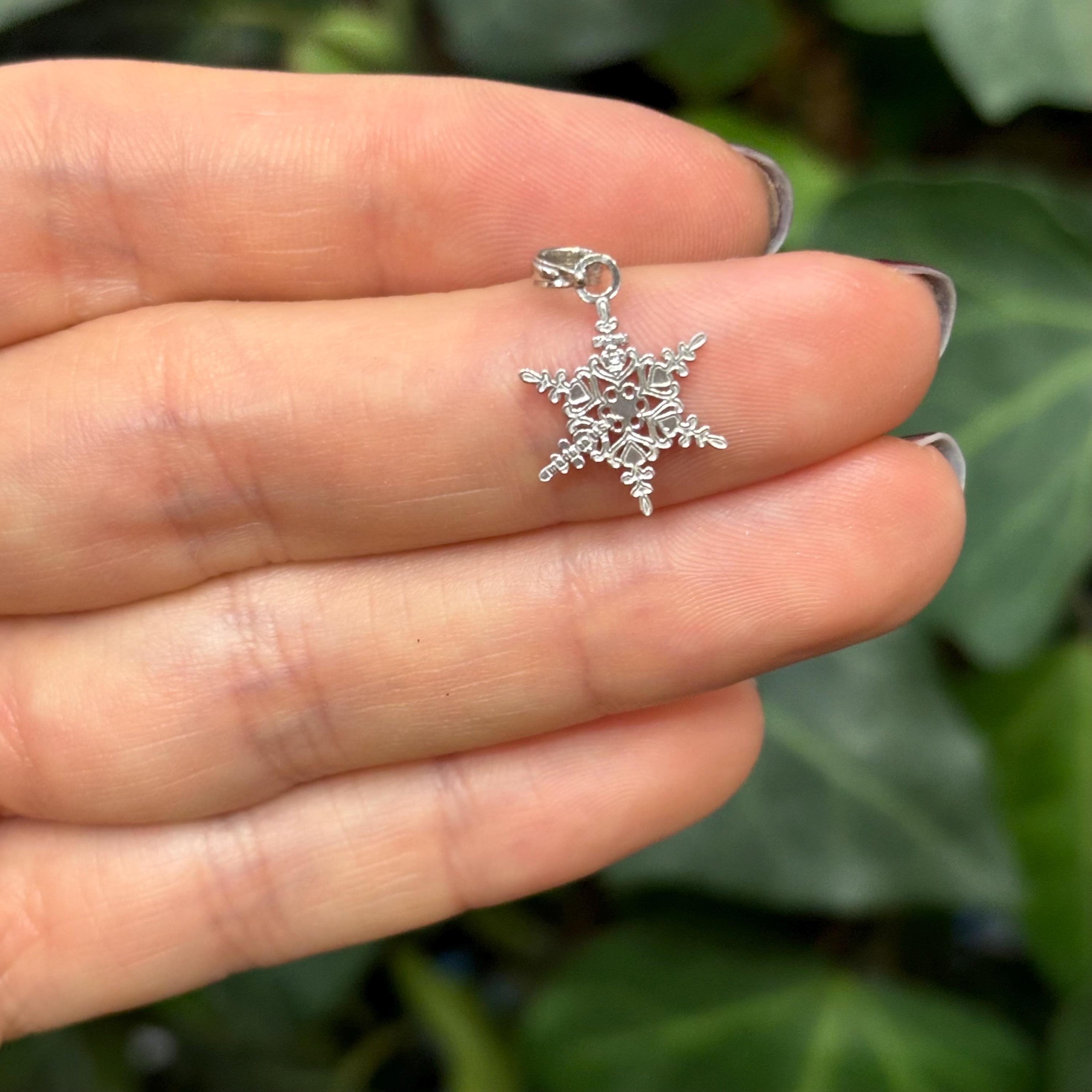 14K White Gold Bezel Snowflake Charm Pendant