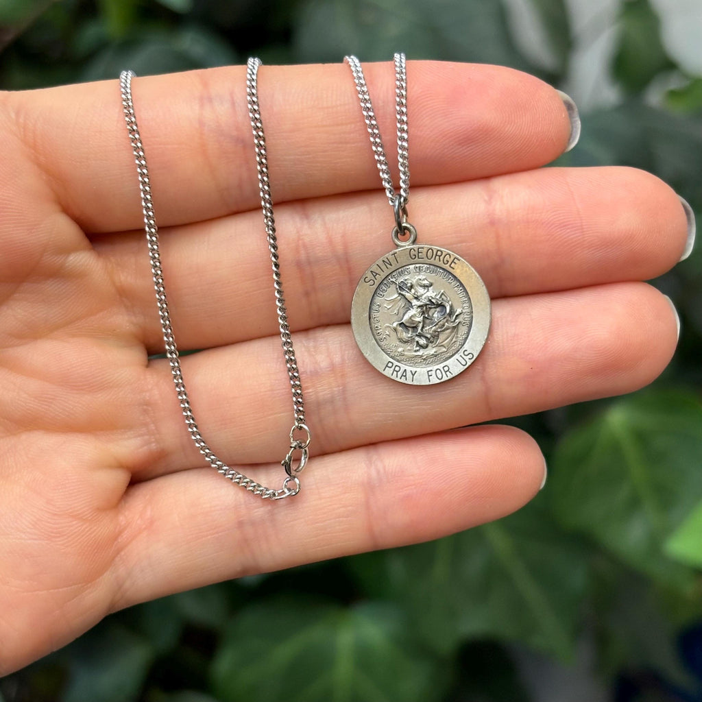 Sterling Silver St George Round Medal Pendant Necklace 18mm