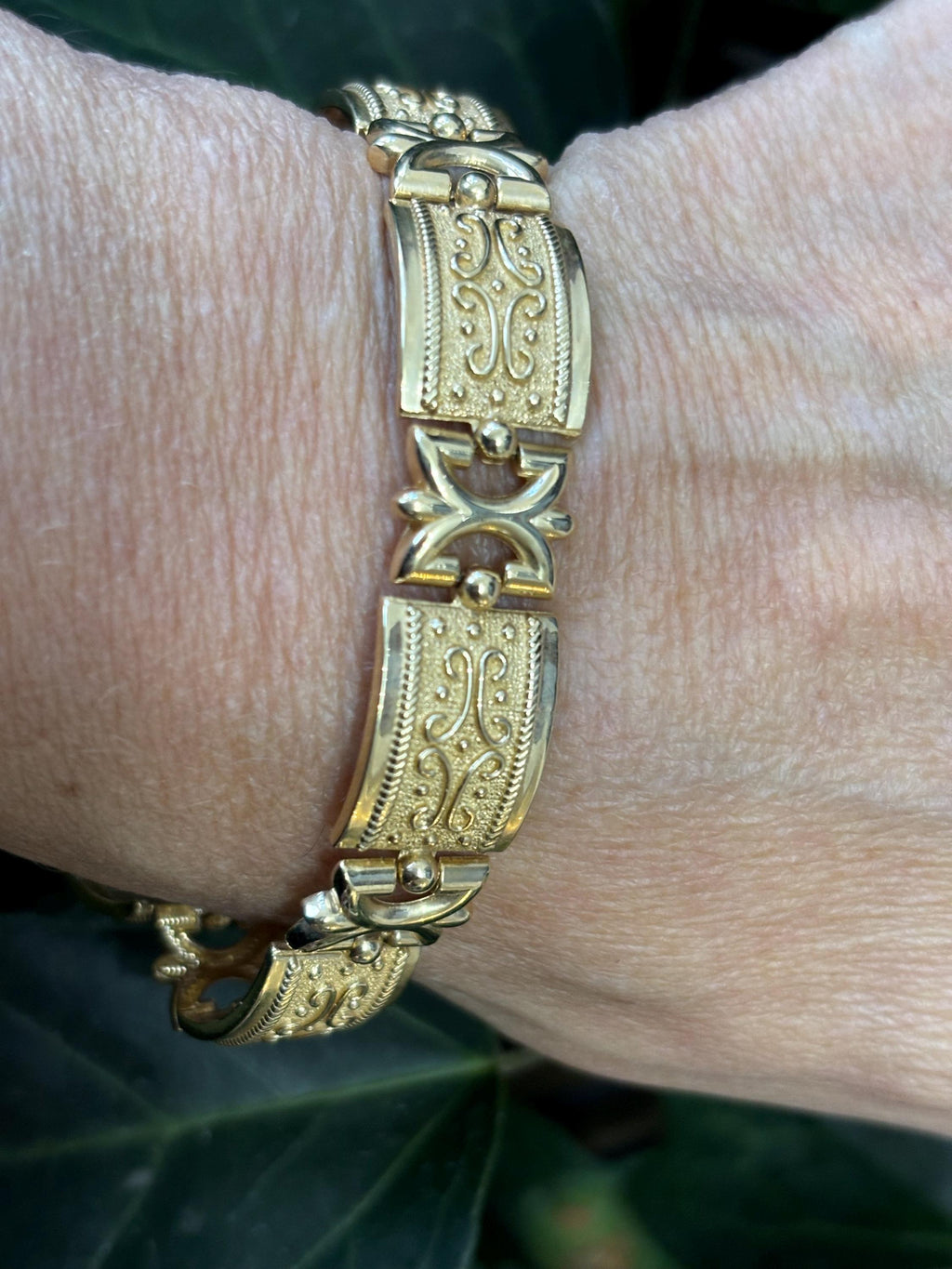 Estate 14KT Yellow Gold Byzantine Fleur de Lis Raised Detailed Etruscan Bracelet
