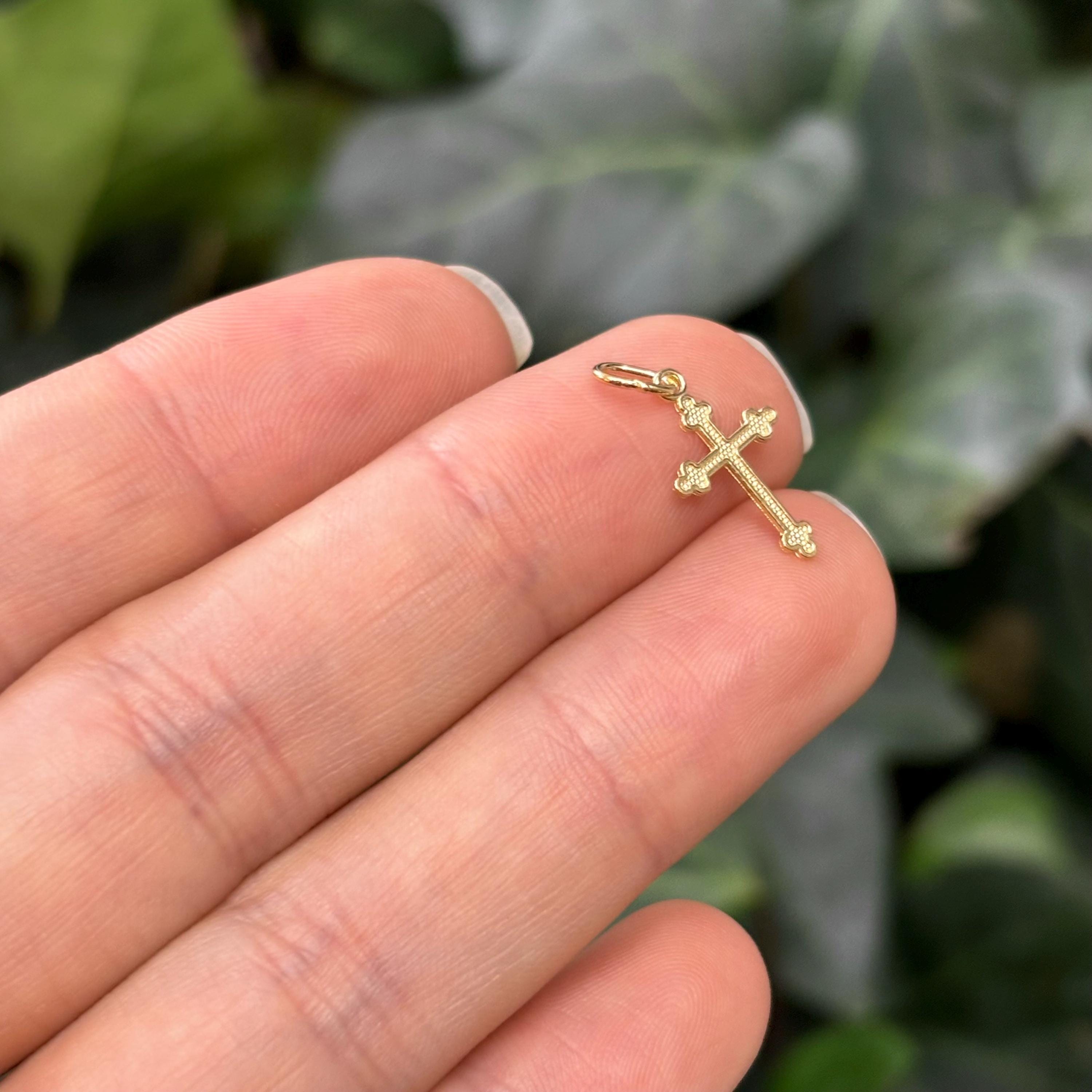 14k Gold Budded Small Cross Charm Pendant