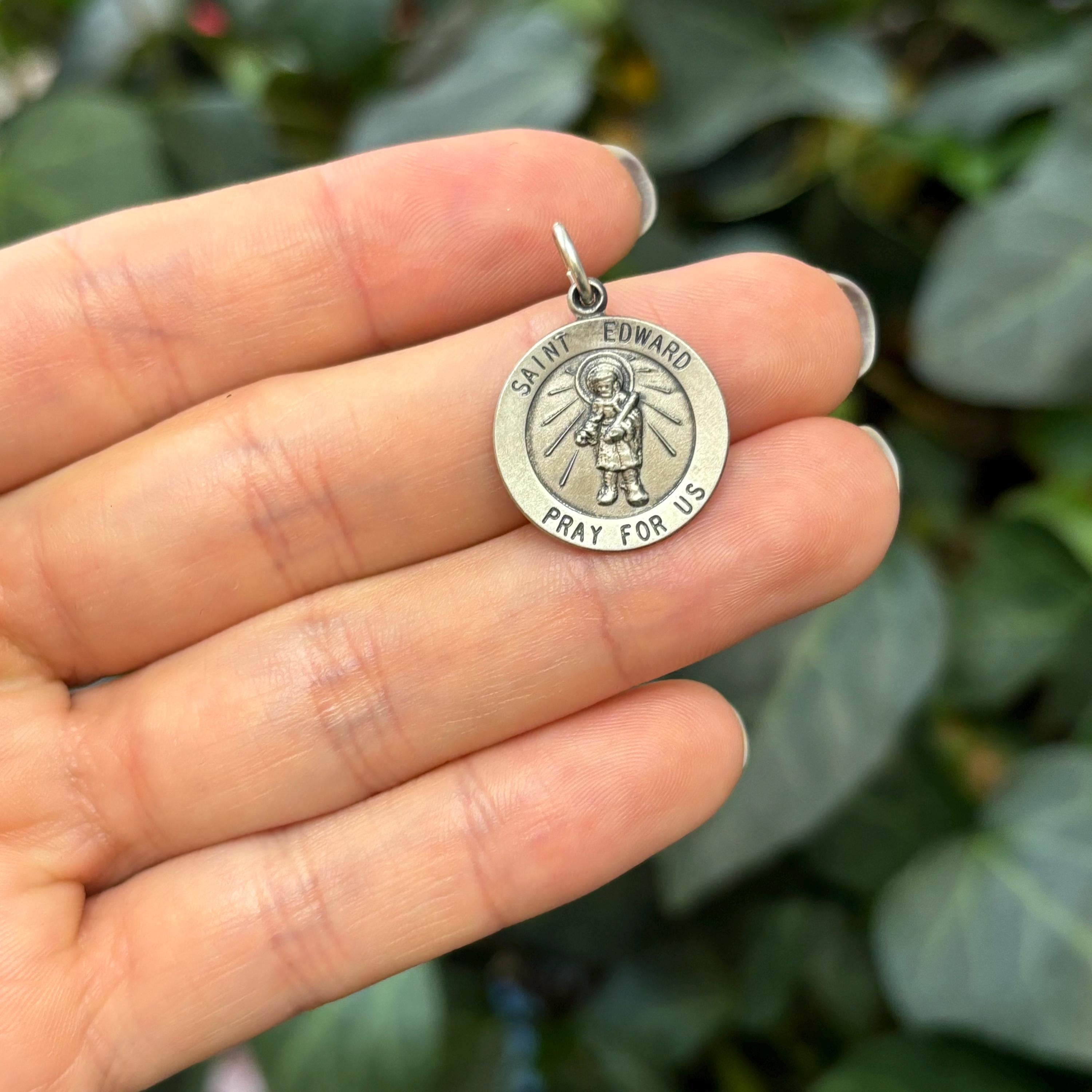 Sterling Silver St Edward Round Medal Pendant 18mm