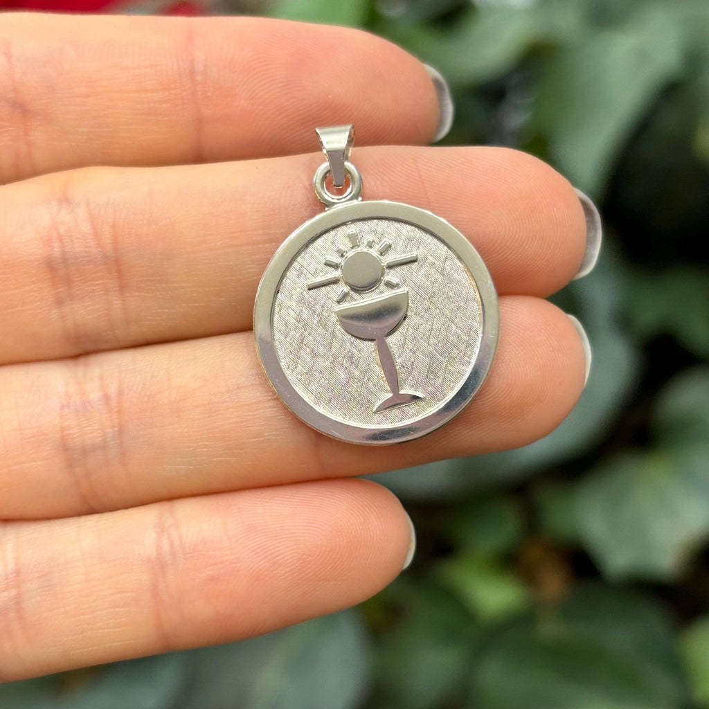 Sterling Silver Blessed Sacrament Round Medal Pendant 18mm