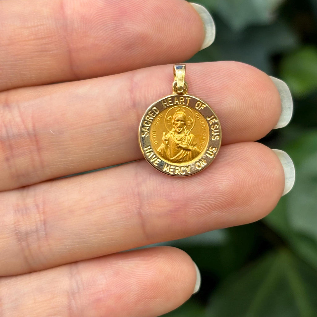 14k Gold Sacred Heart of Jesus Satin Medal Pendant Hollow 18mm