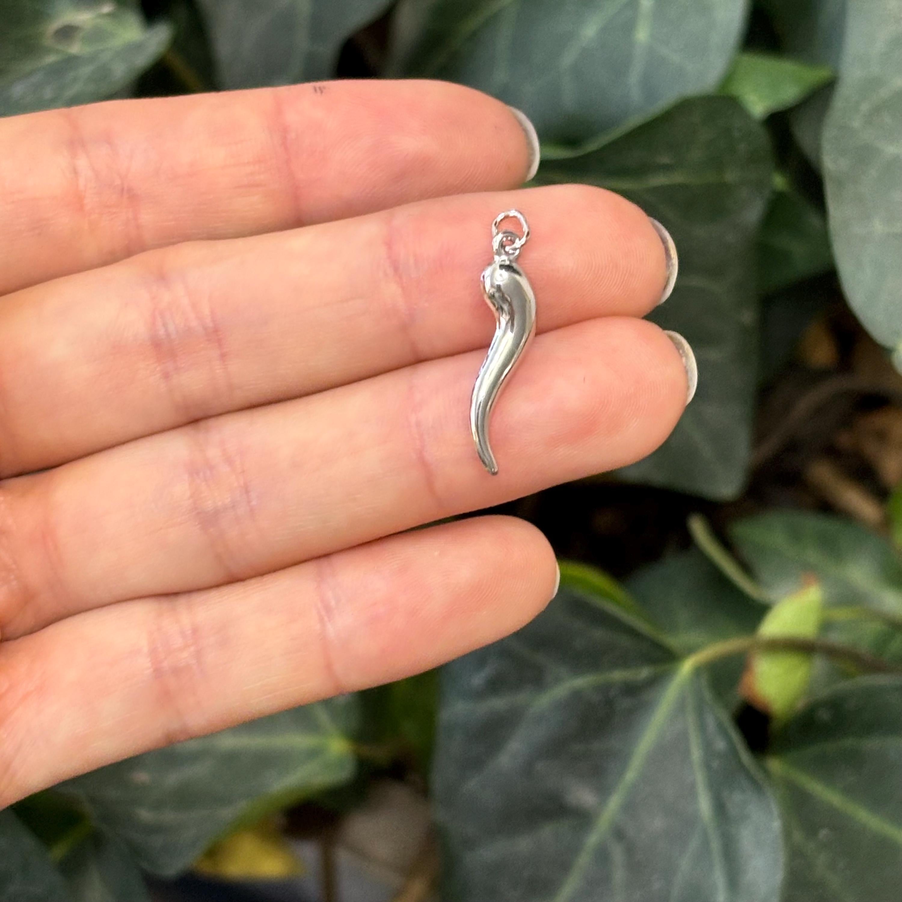 14k White Gold Italian Horn Corno Pendant 21mm