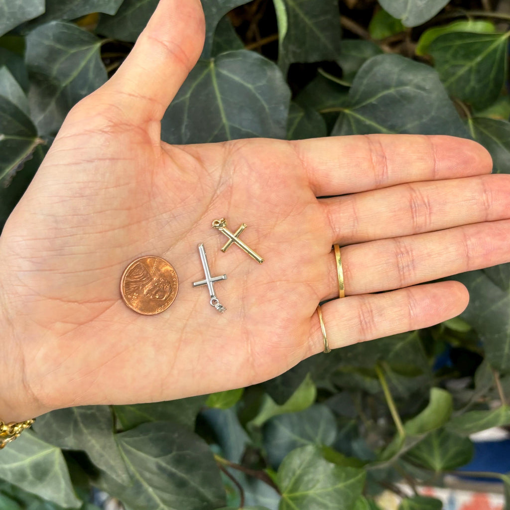 10k Gold Simple Cross Charm Pendant