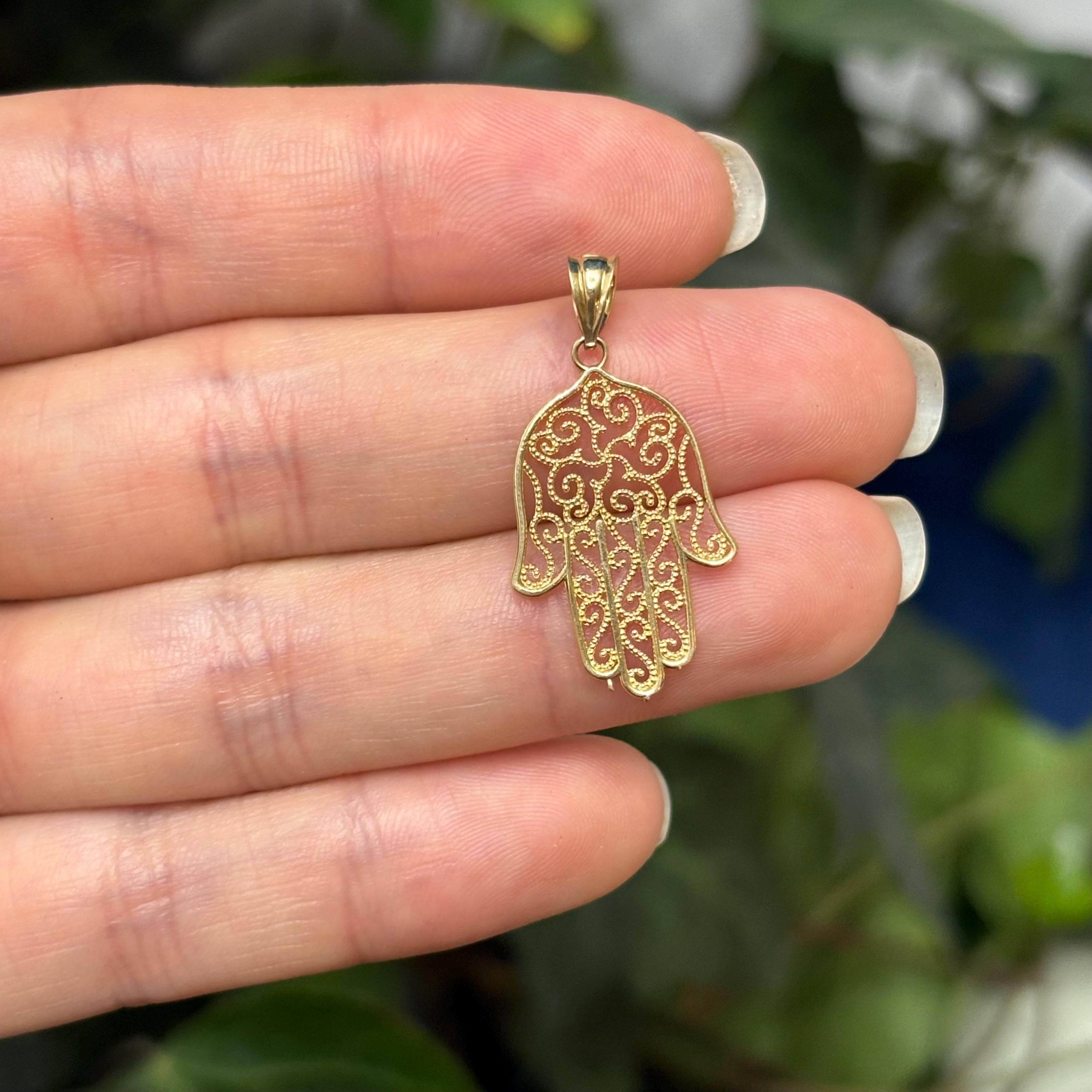 14K Yellow Gold Hamsa Chamseh Detailed Filigree Pendant
