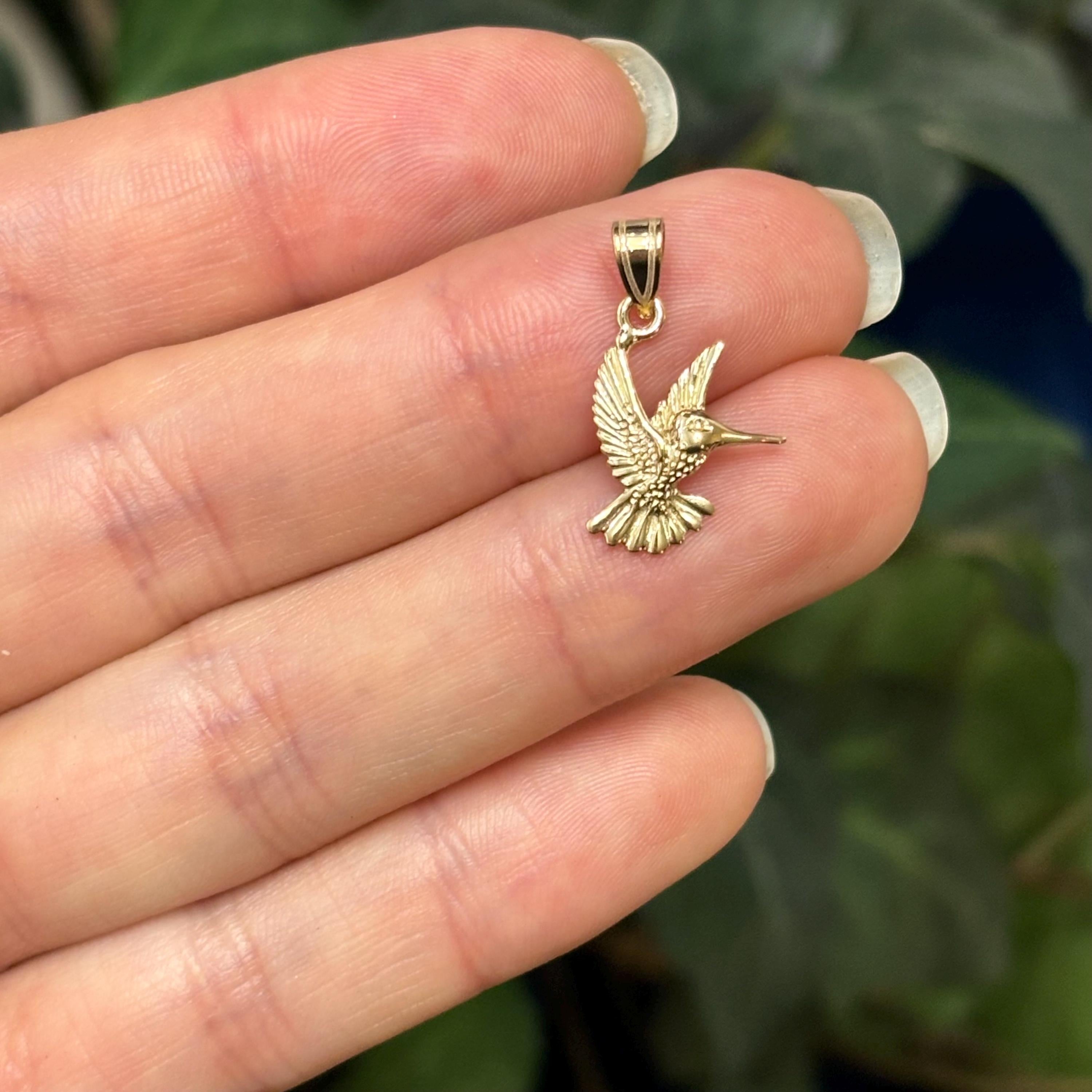 10K Yellow Gold Hummingbird Detailed Charm Pendant