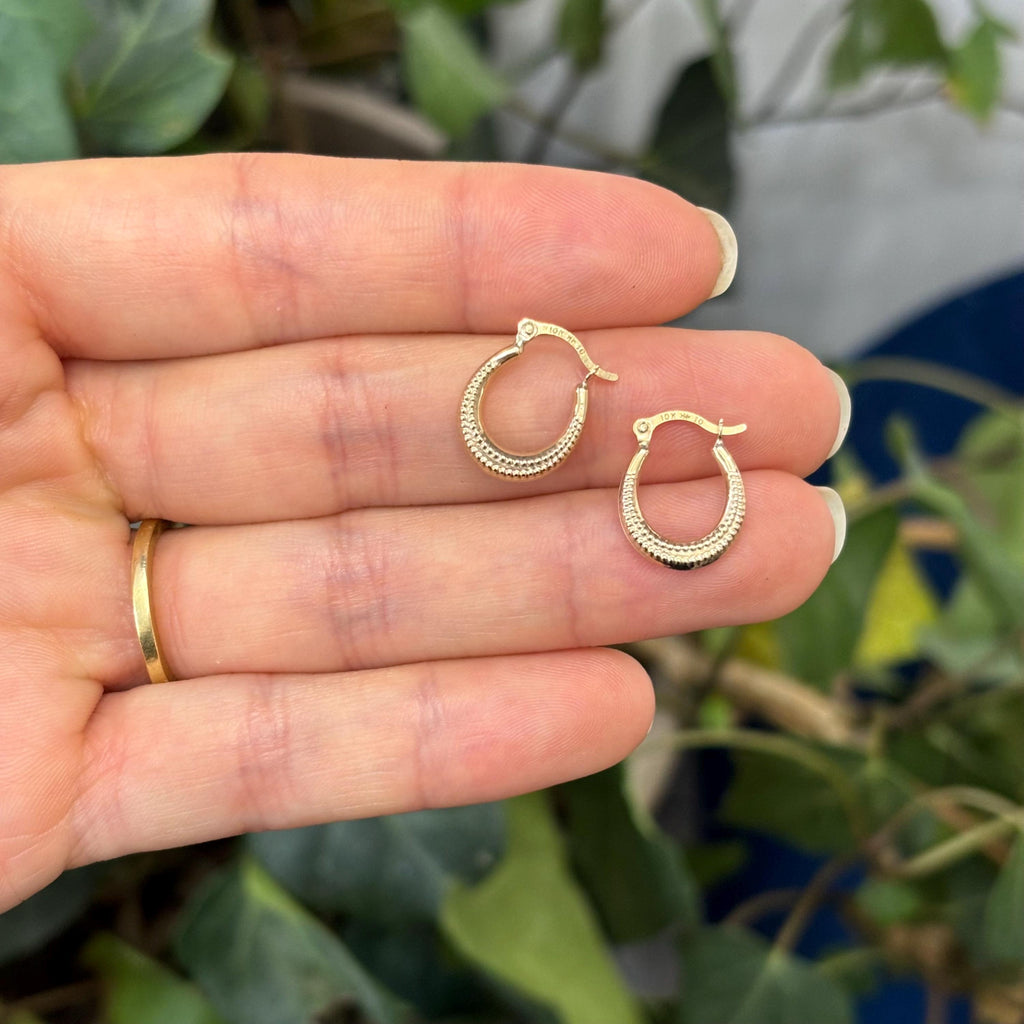 10k Gold Scalloped Round Mini Hoop Earrings