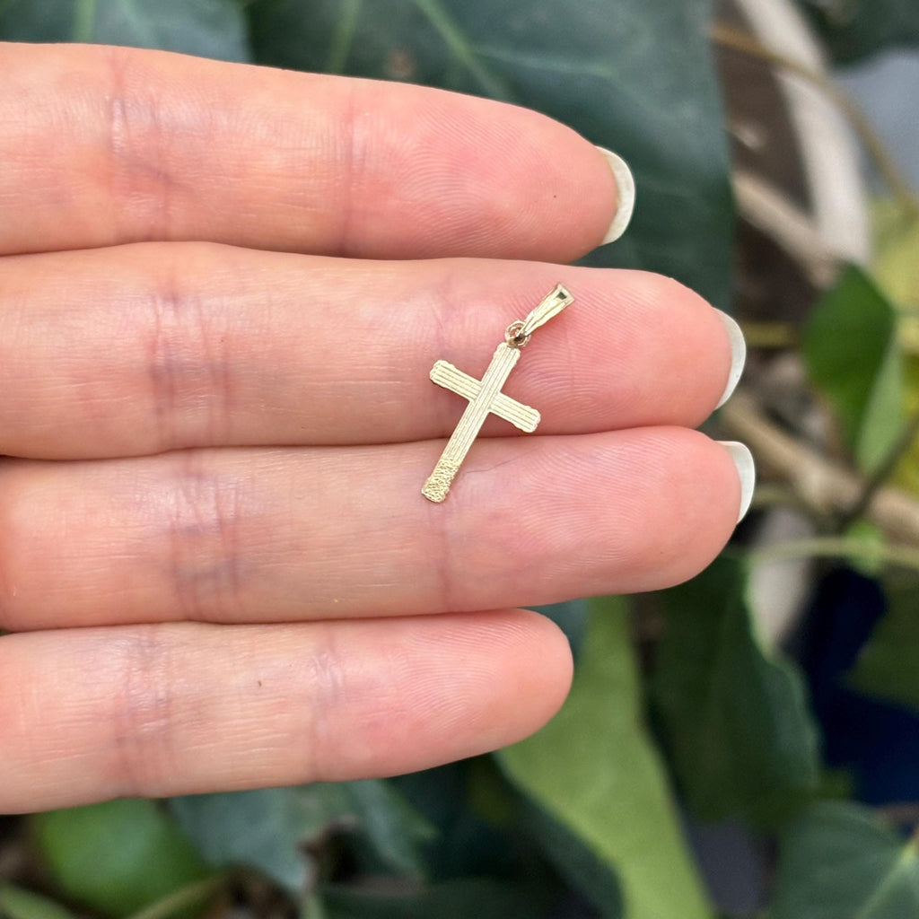 10k Heart and Clover Cross Mini Charm Pendant