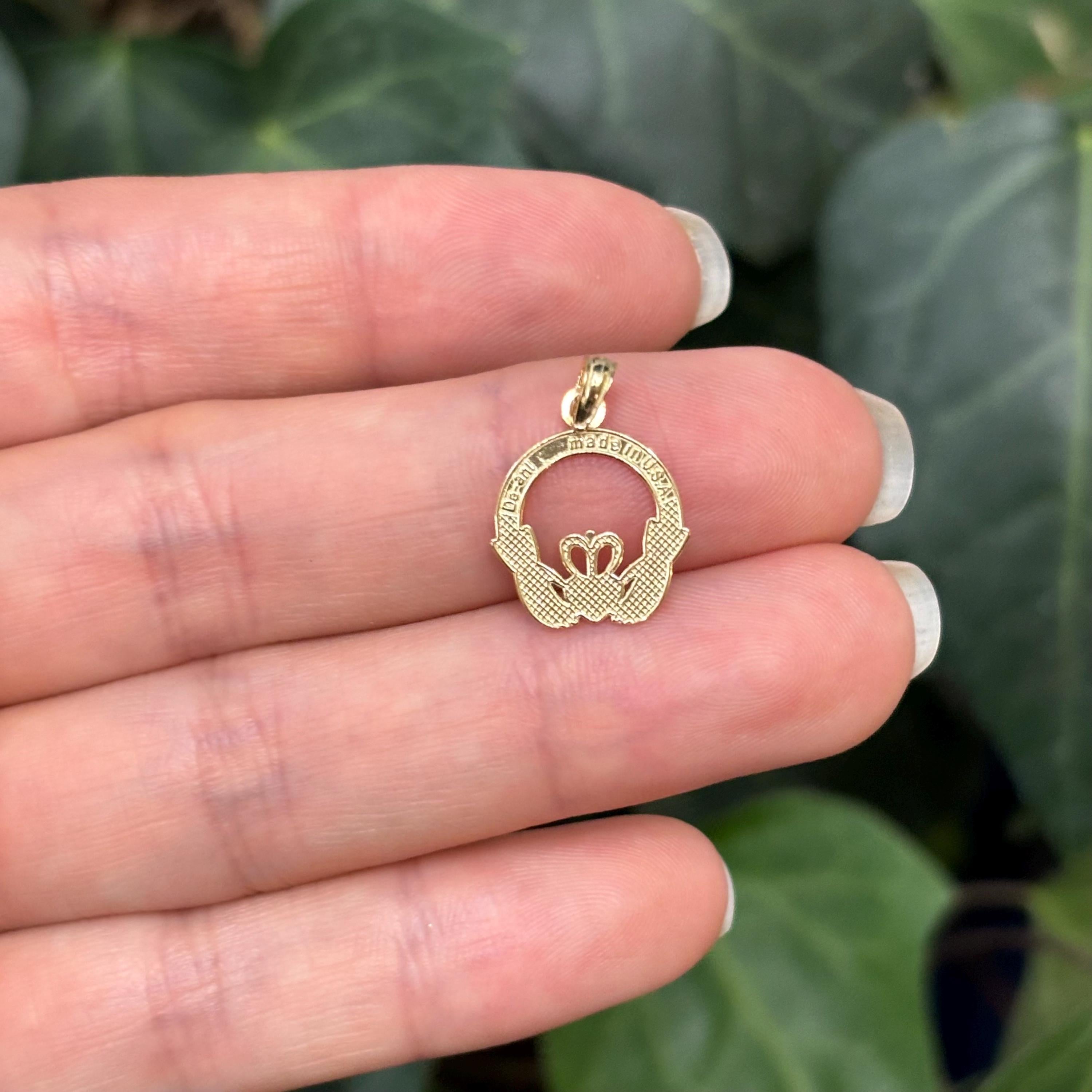 10K Yellow Gold Irish Celtic Claddagh Heart Design Detailed Charm Pendant