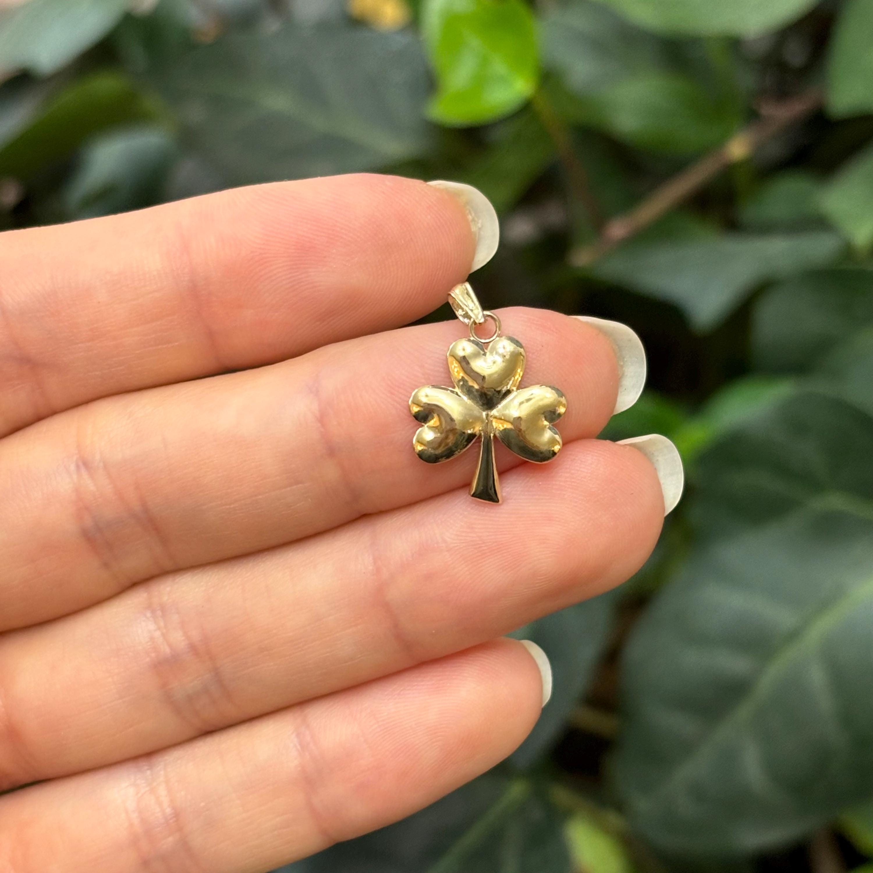 10k Yellow Gold Irish 3 Leaf Clover Shamrock Heart Design Detailed Charm Pendant